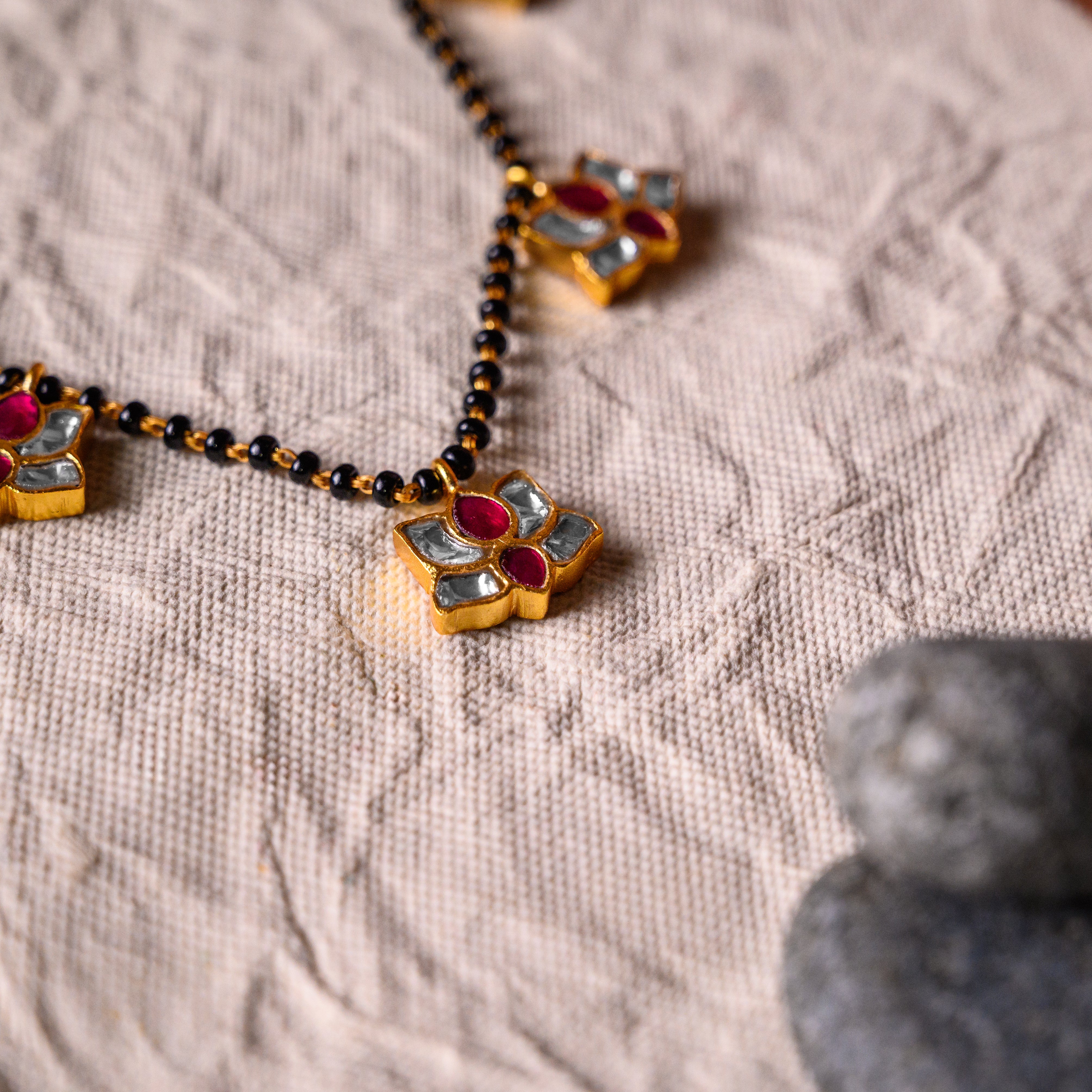 Panchali Kundan Mangalsutra