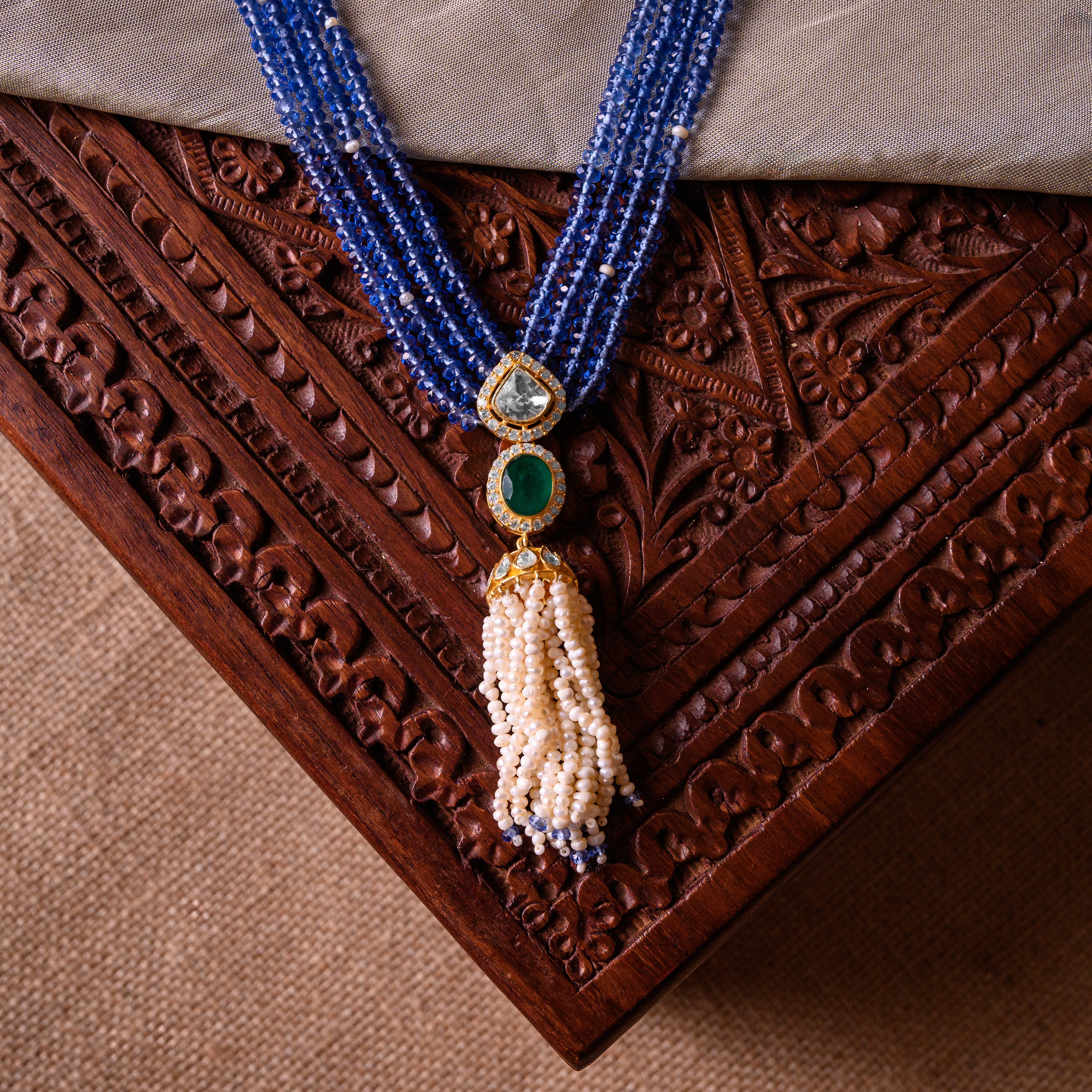 Iris Echo Necklace Set