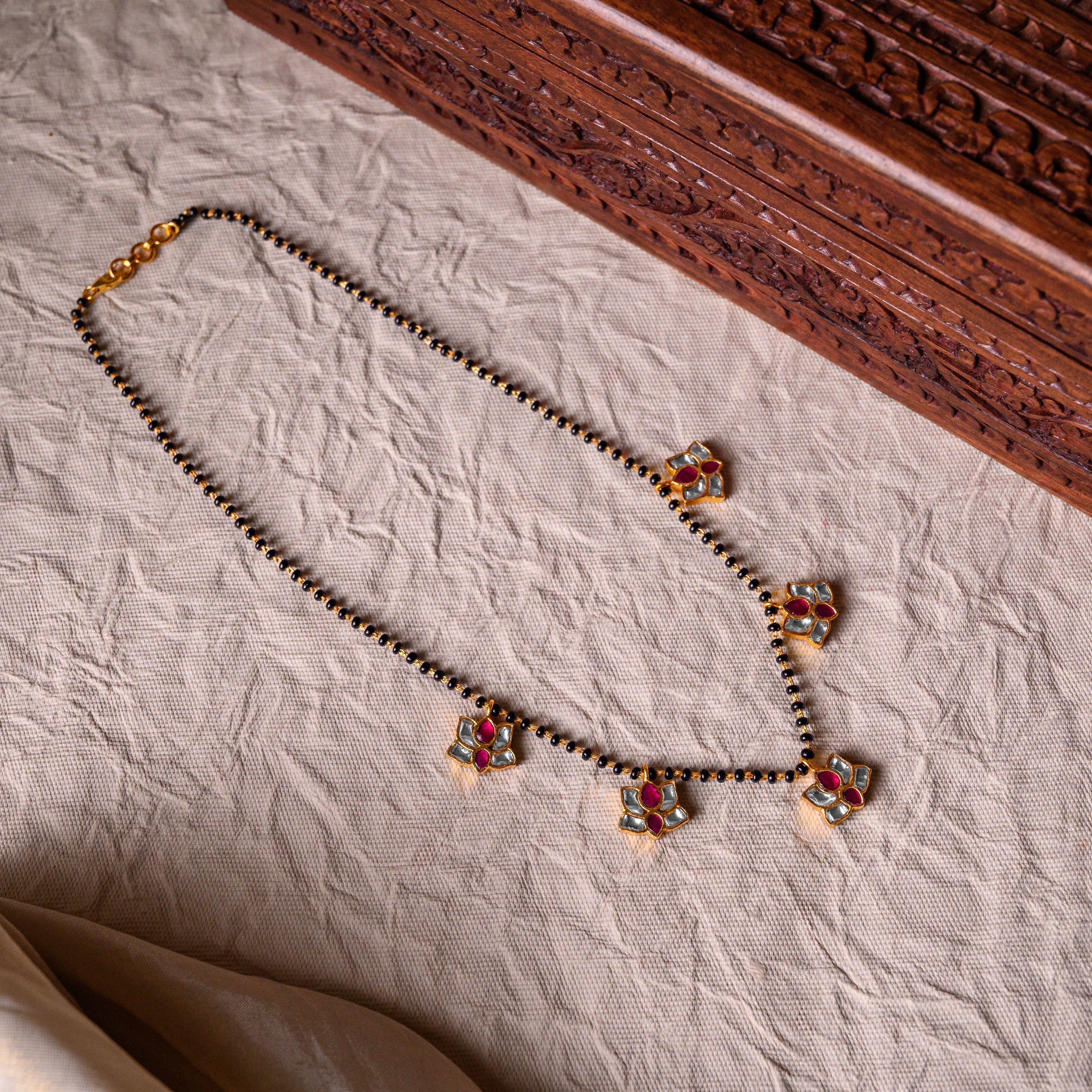 Panchali Kundan Mangalsutra