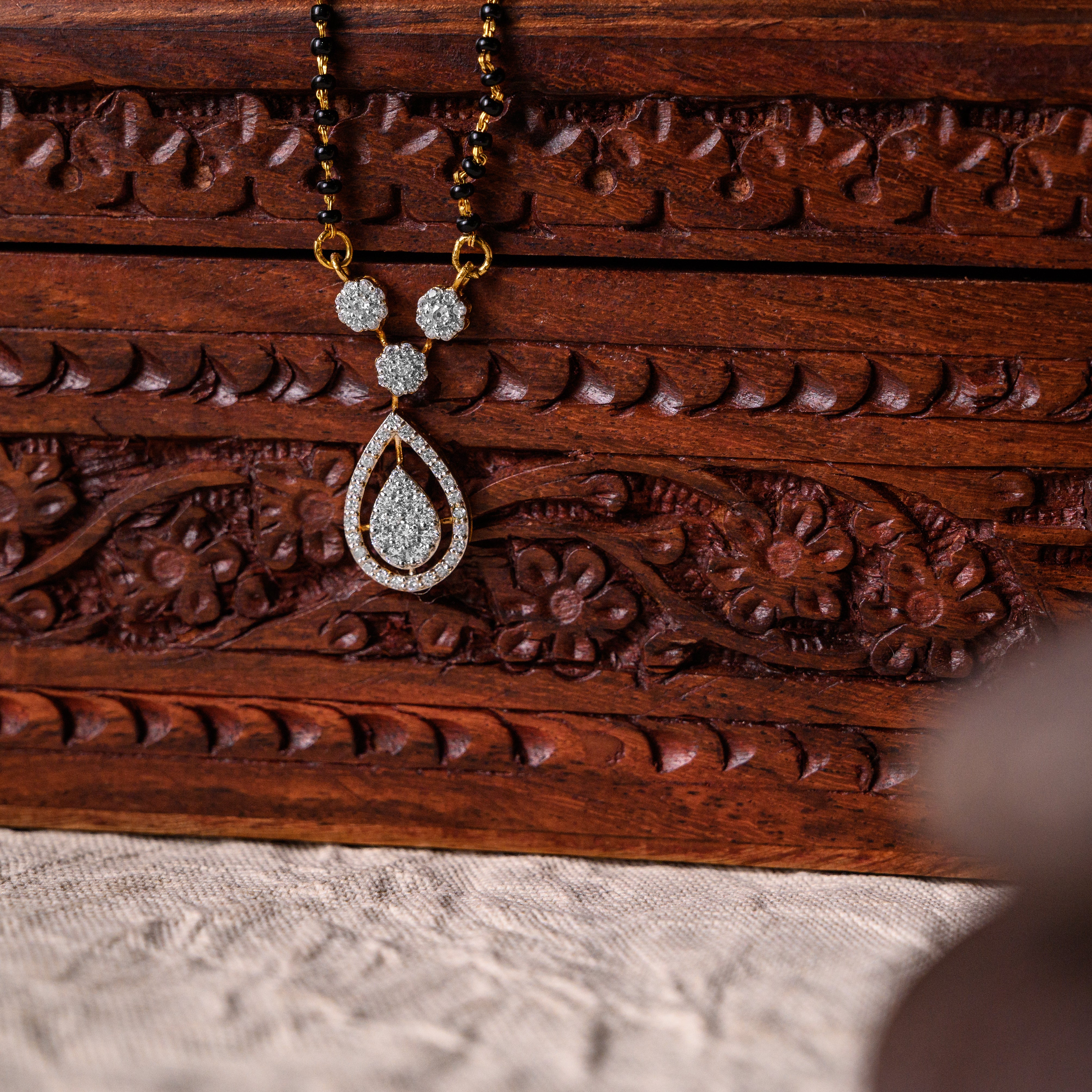 Noir Lumière Polki Mangalsutra