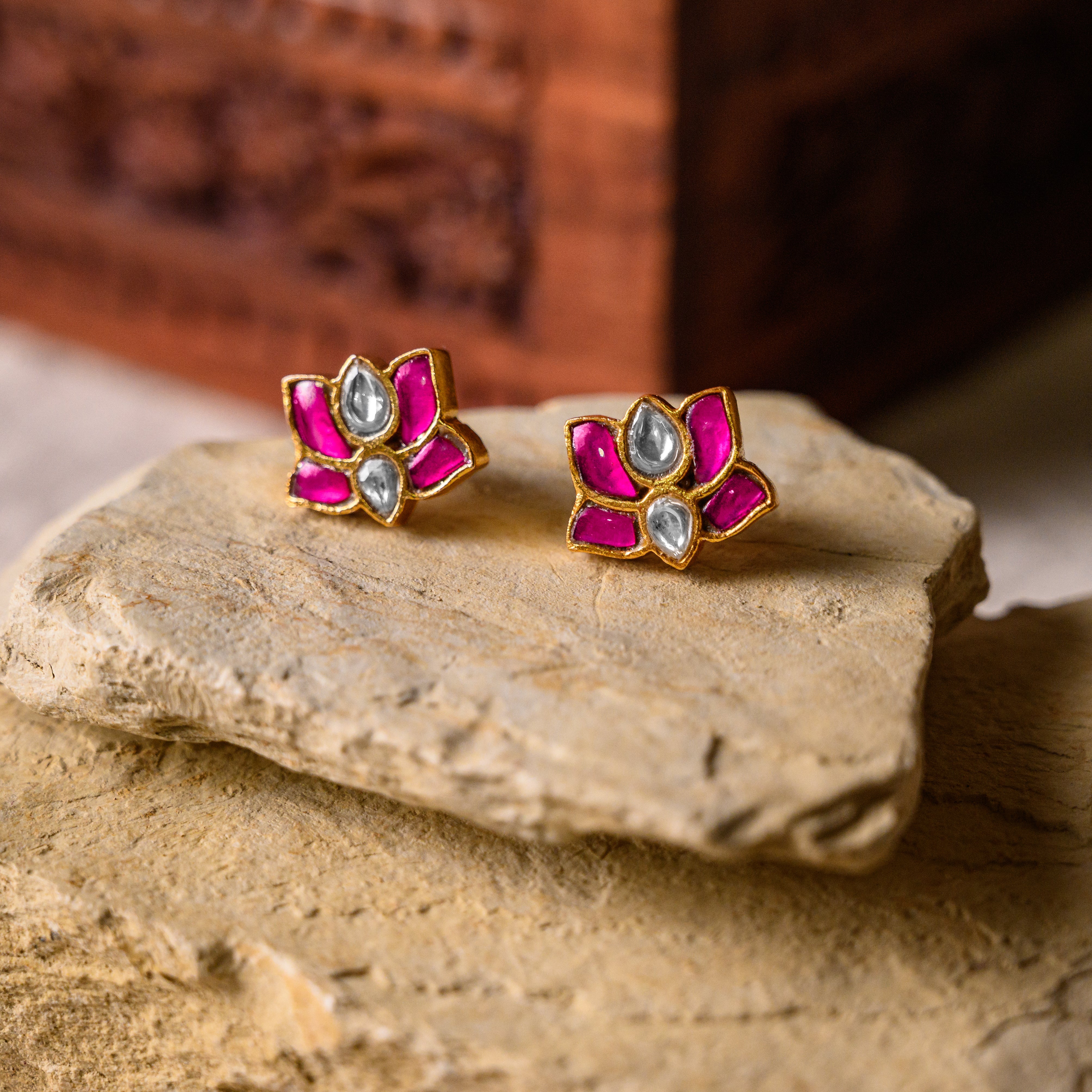 Mira Kundan Studs