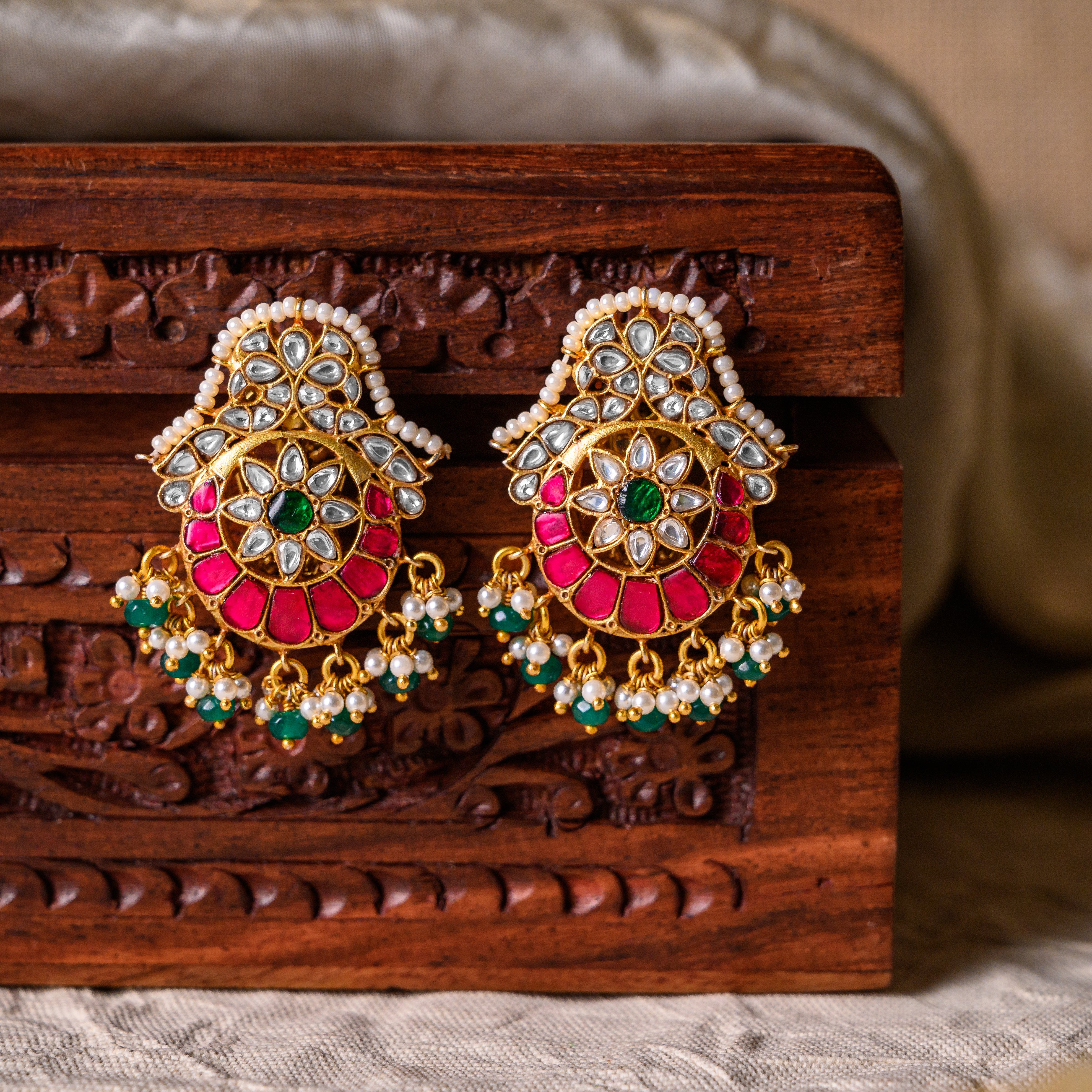 Ishvini Kundan Studs