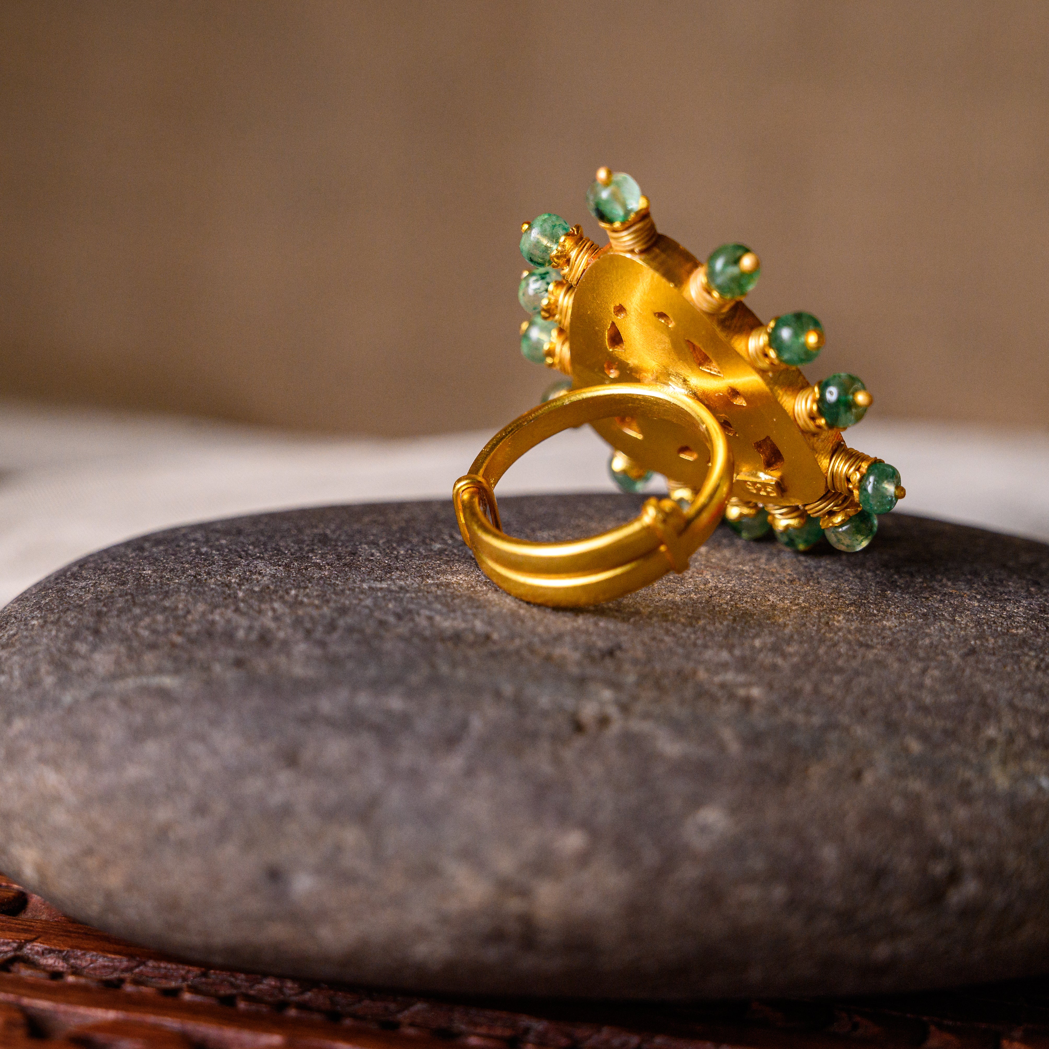 Ratna Kundan Ring