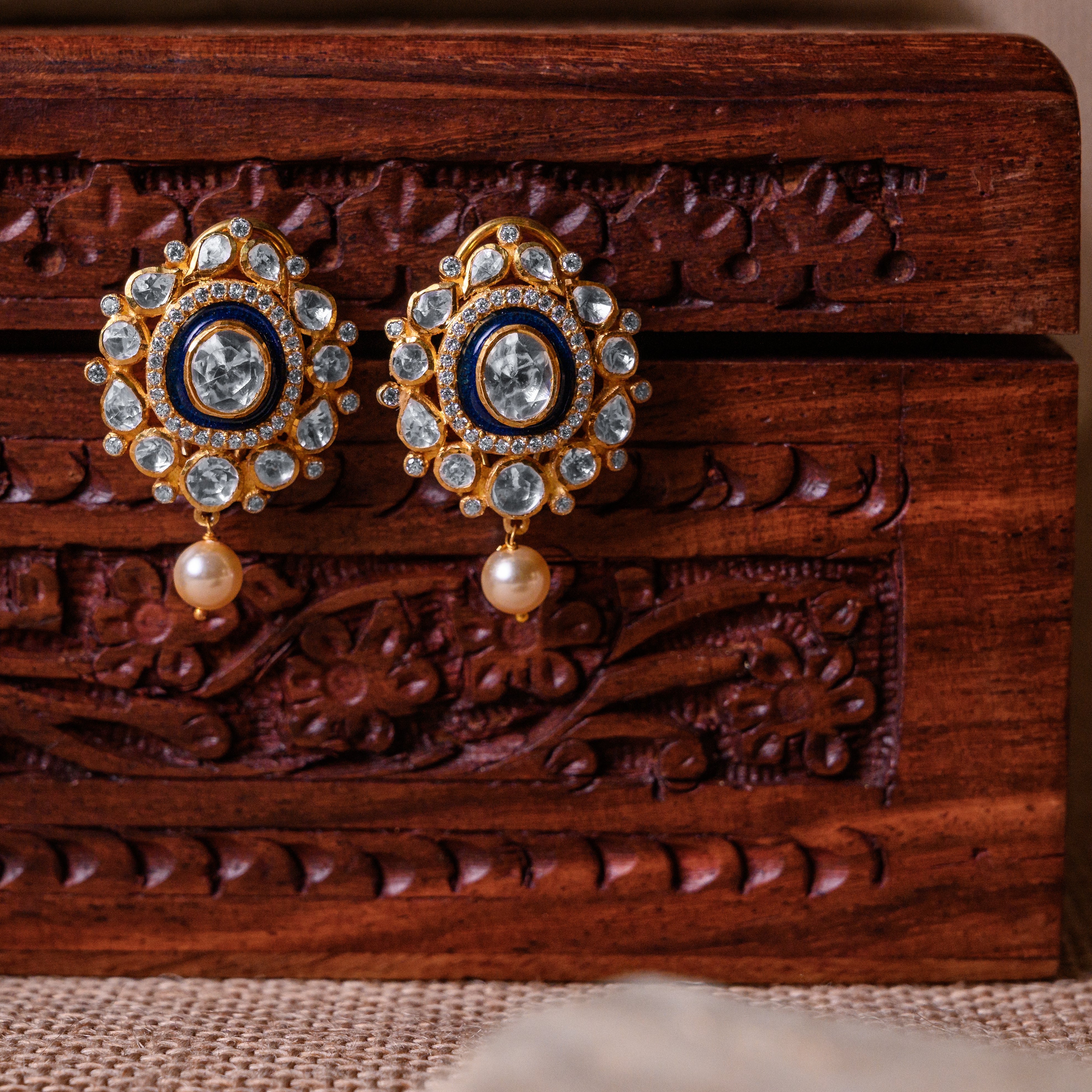 Eshani Polki Pendant Set