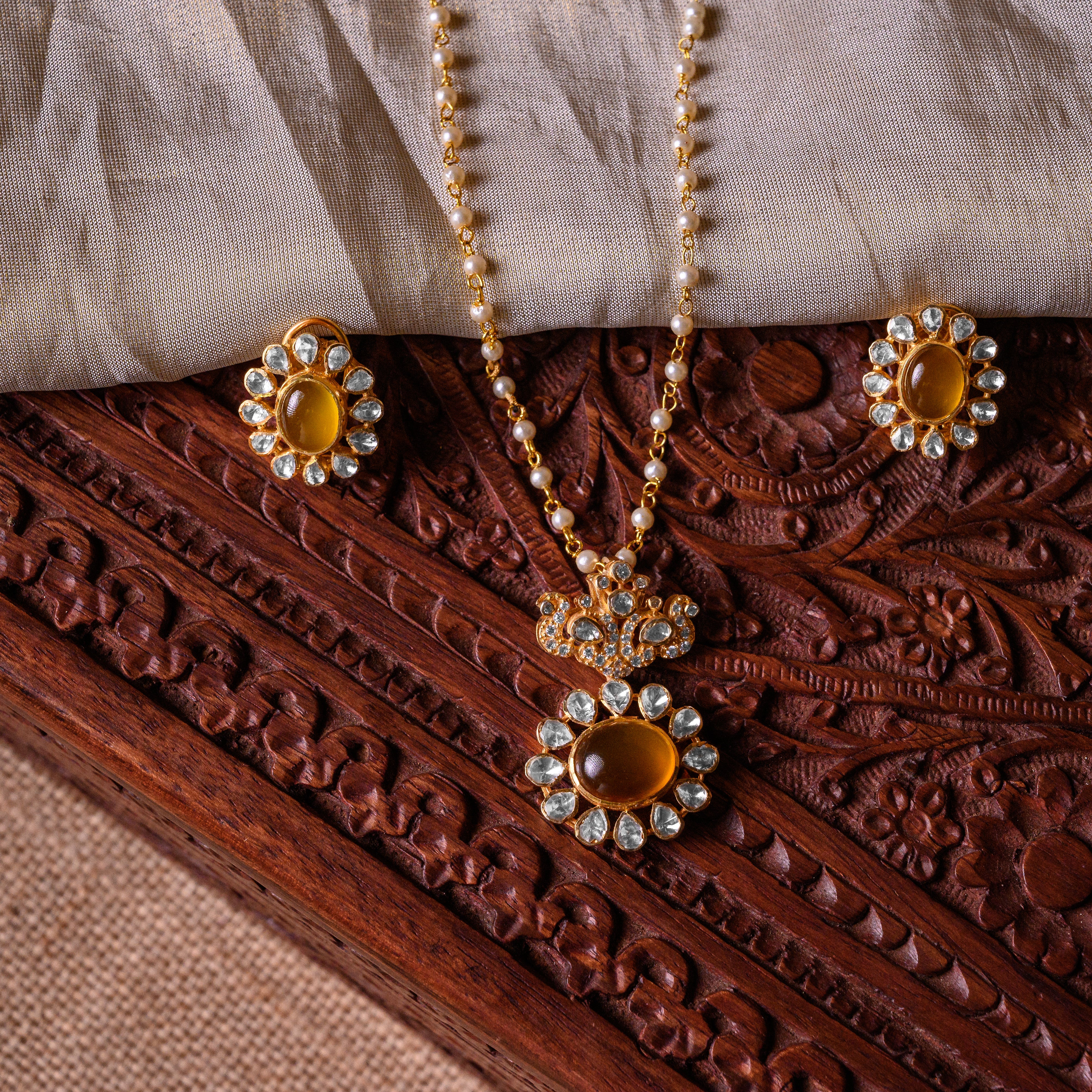 Swarnika Polki Pendant Set