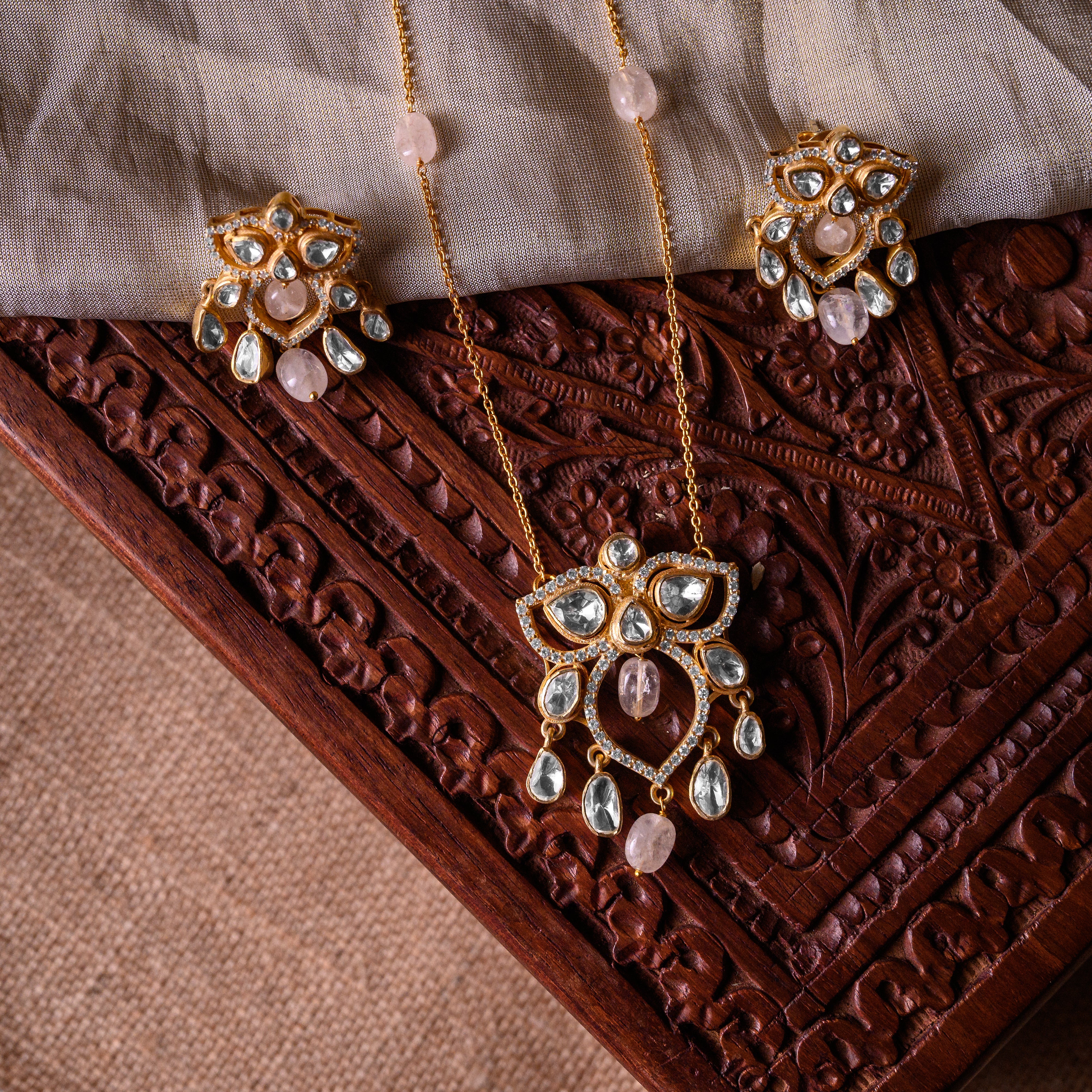 Noora Bella Polki Pendant Set