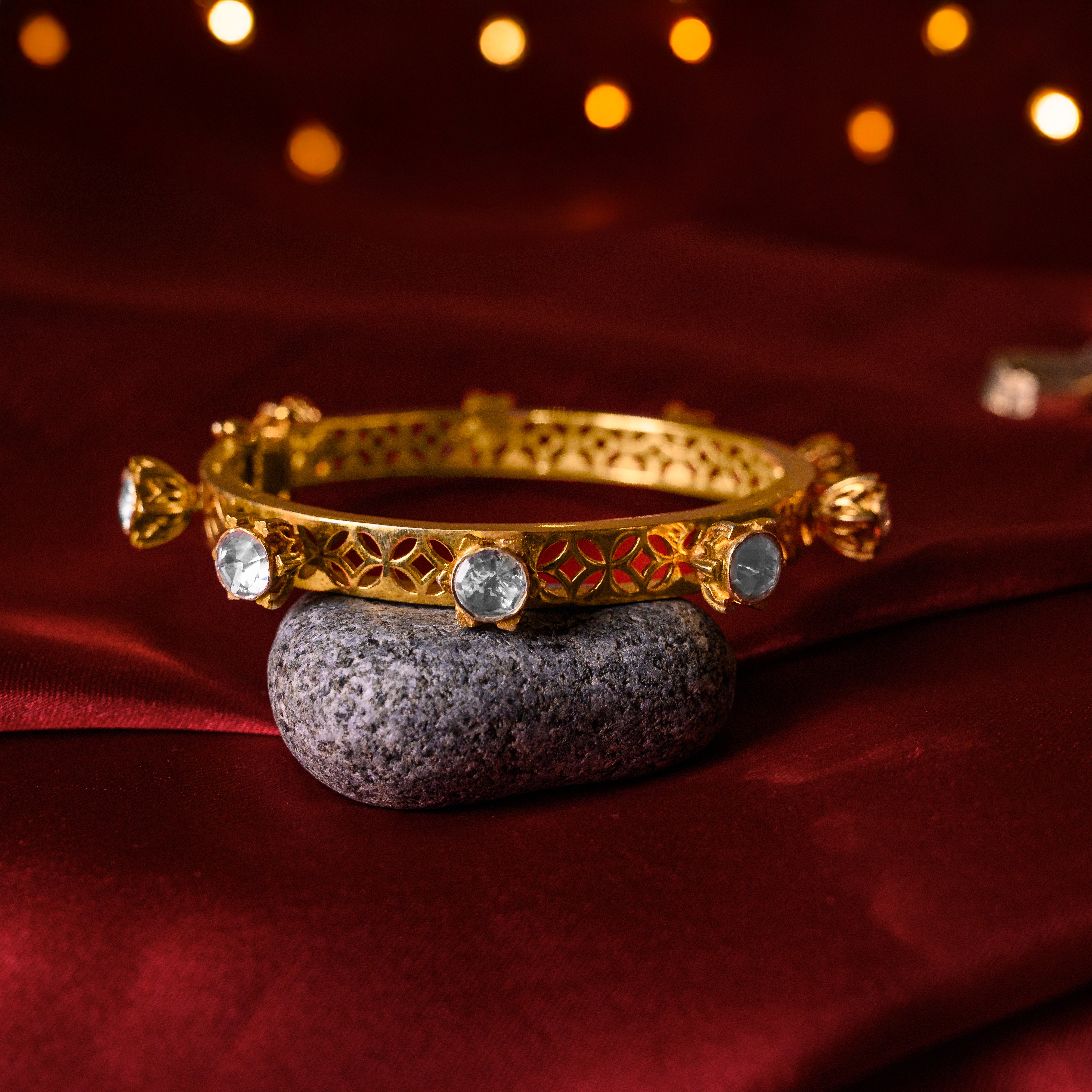 Tarangini Polki Bangle
