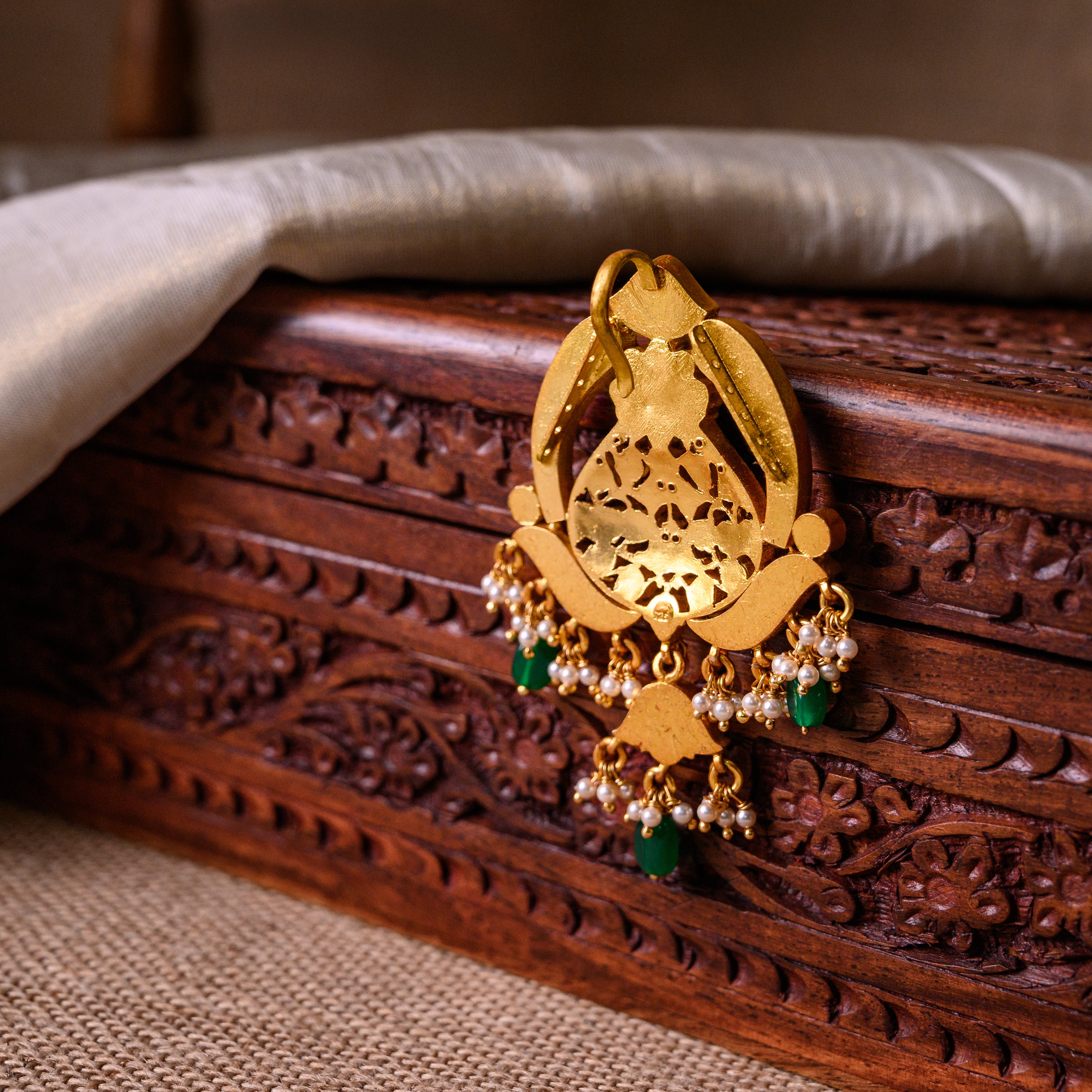 Kanirika Kundan Pendant