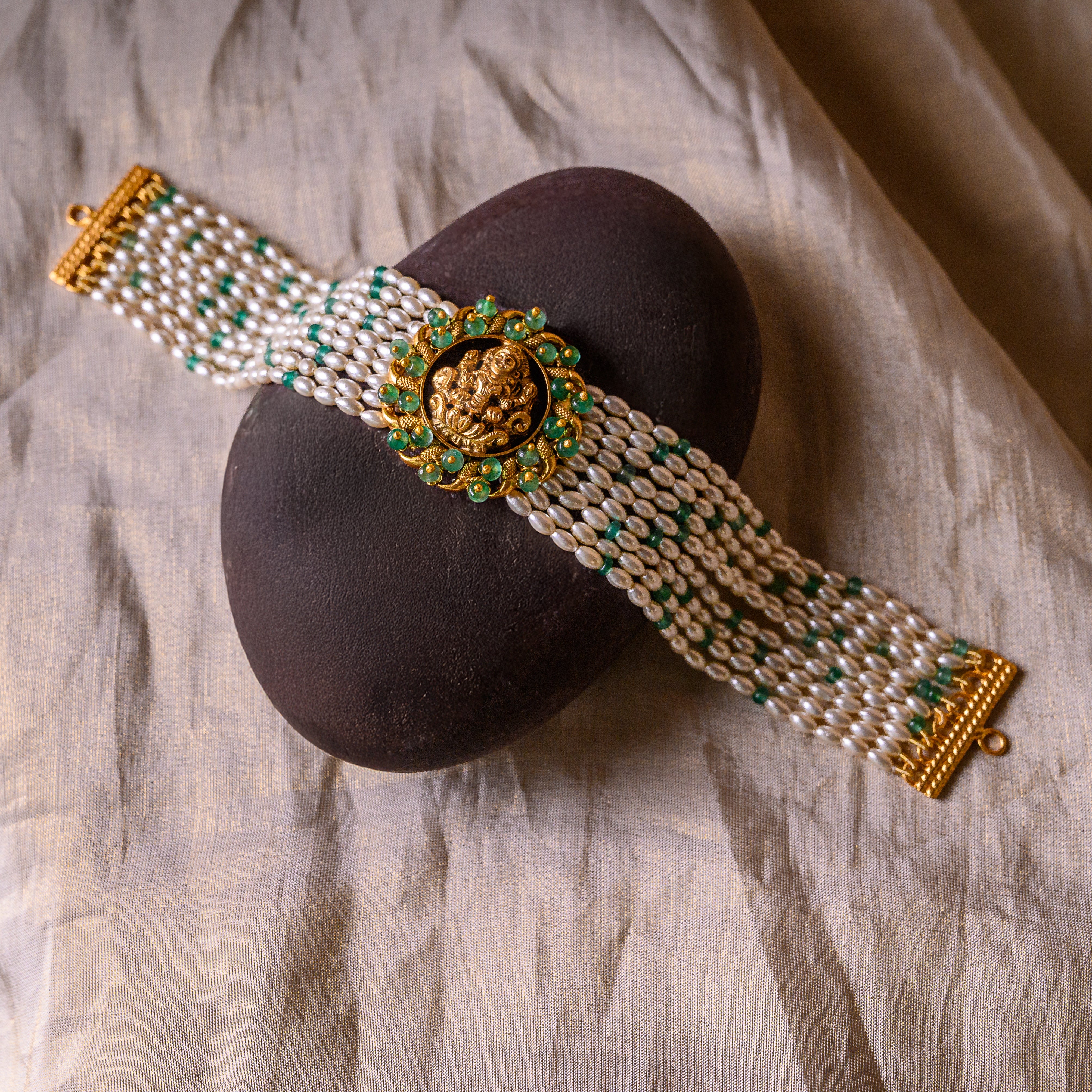 Shreevaali Nakaas Choker