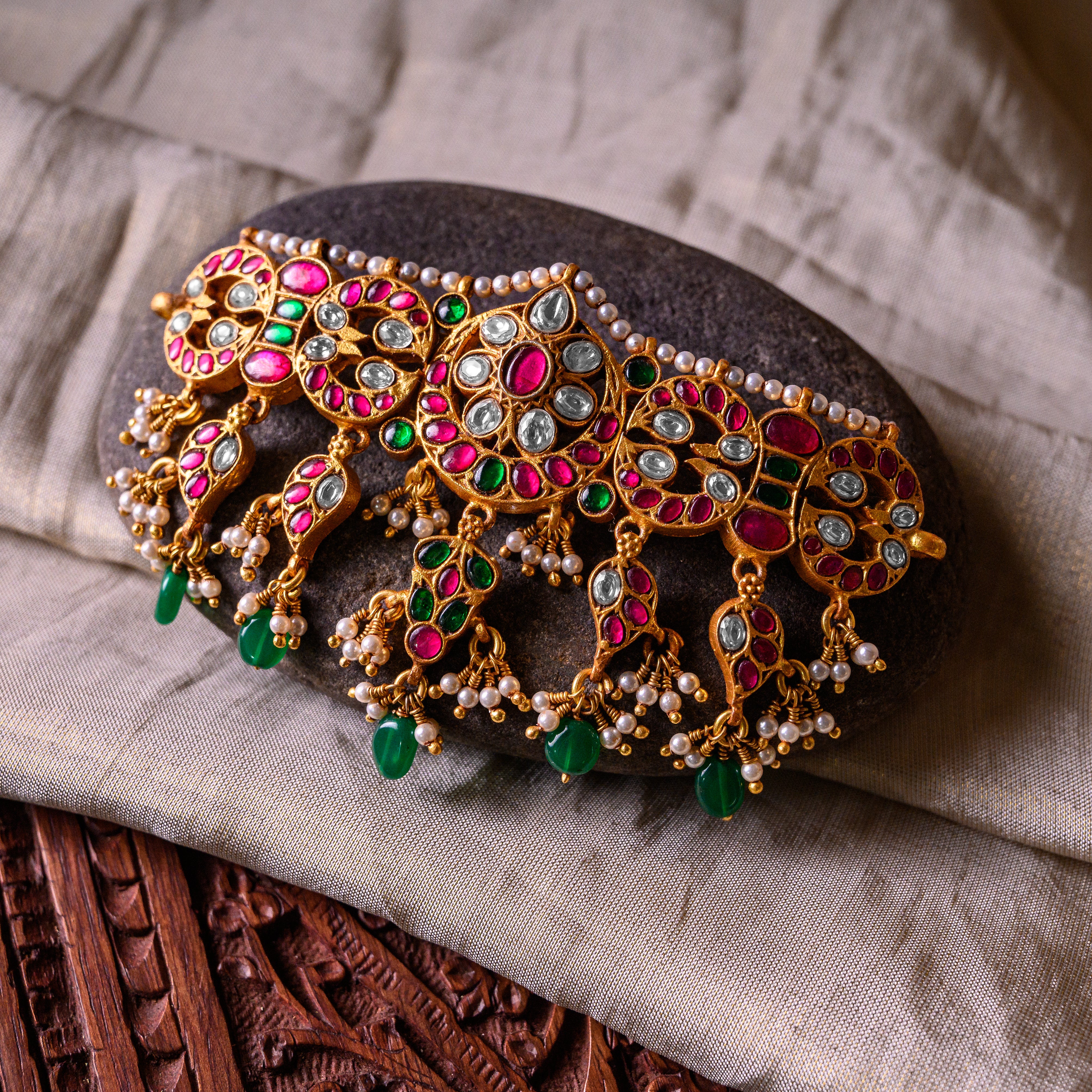 Sharvani Kundan Choker