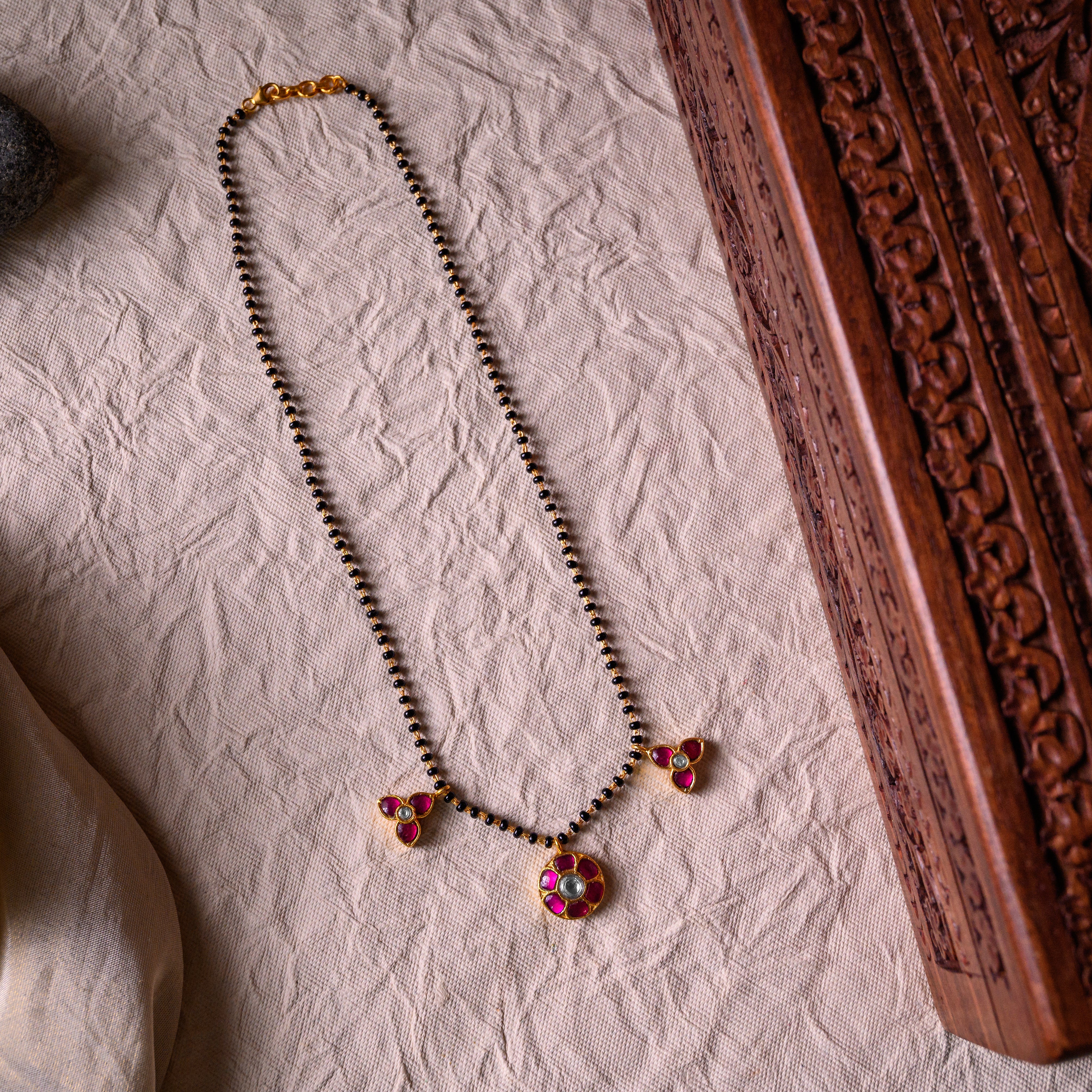 KavyaRa Kundan Mangalsutra