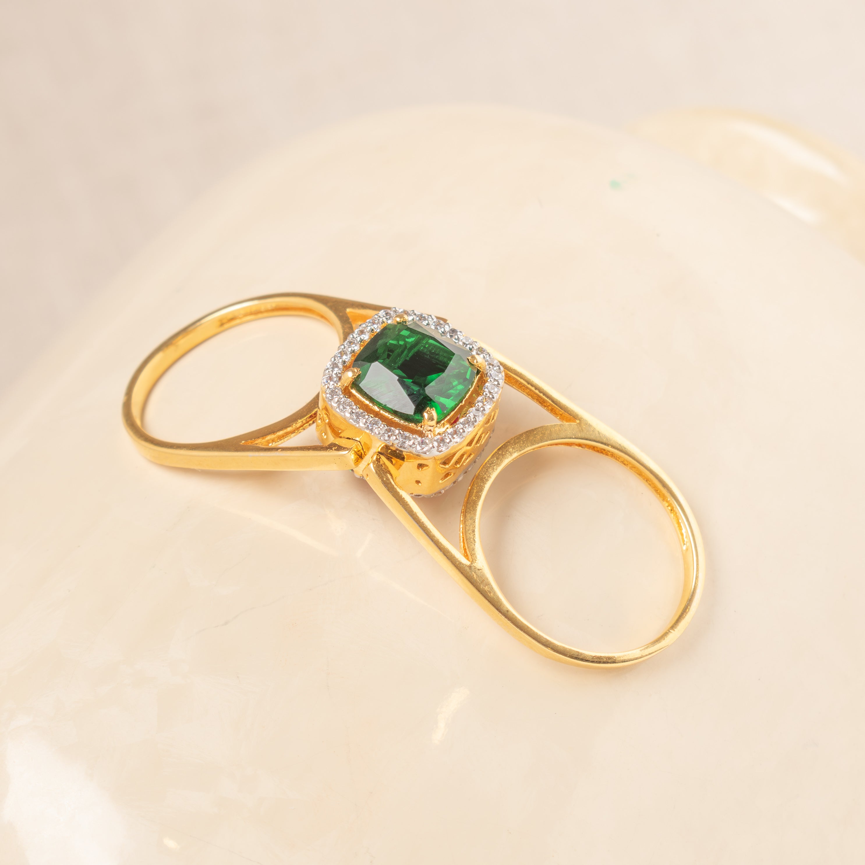925 silver Doroop Polki ring featuring green CZ stone and versatile two-way design