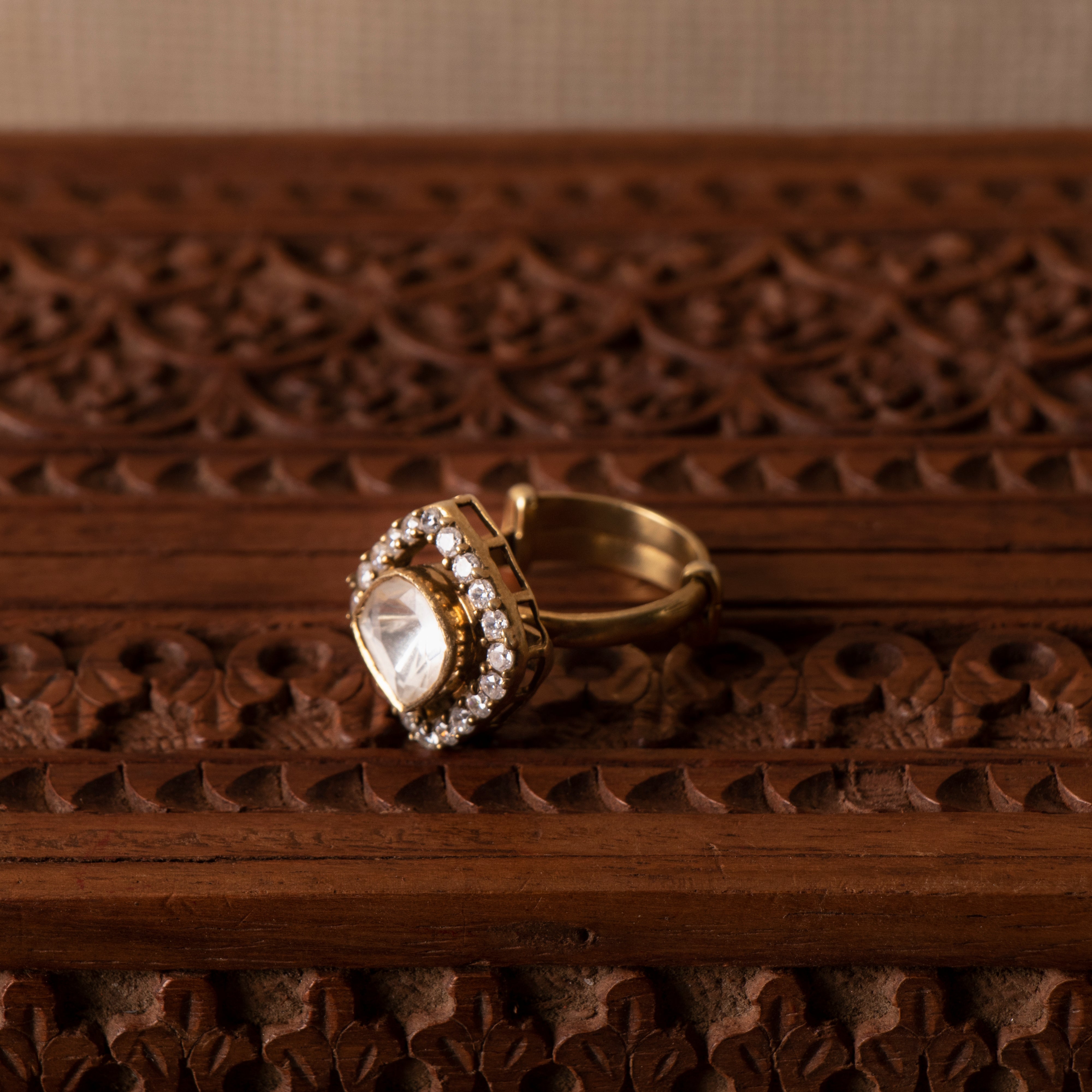 Close-up of Polki stone detailing on Alora Victorian-style silver ring