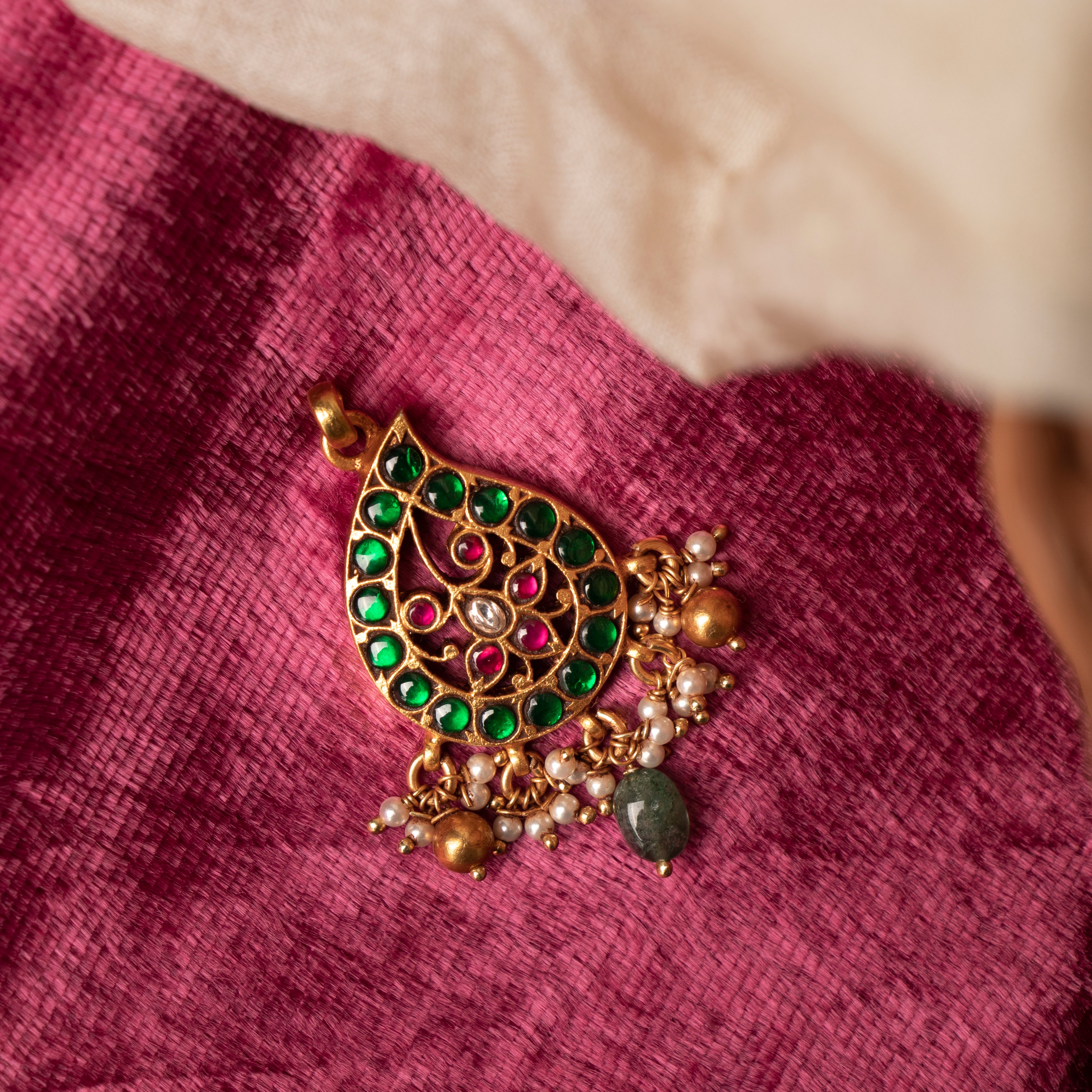Verdant Mango Kundan Pendant
