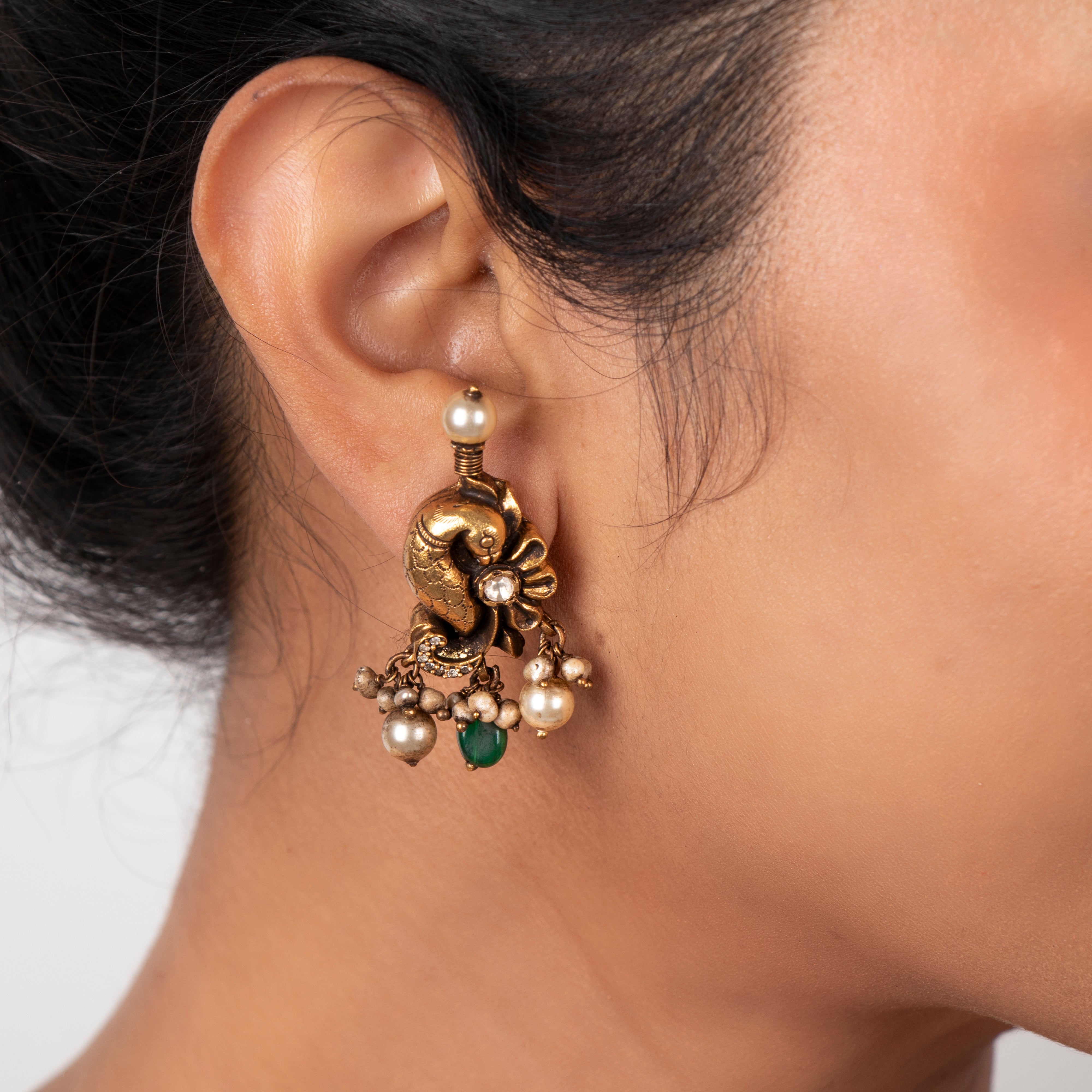 Atikalyana Nakaas Studs