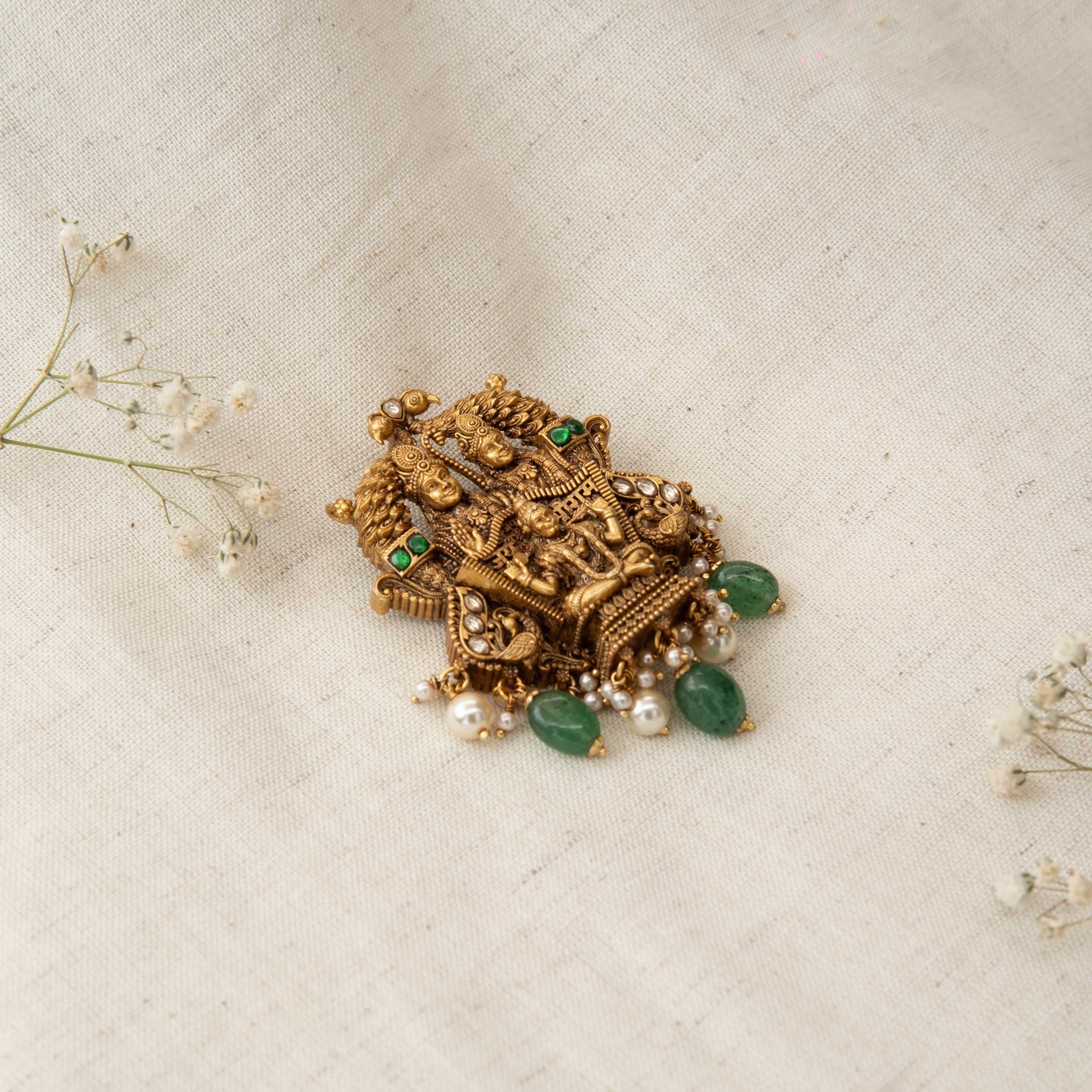 Rajvika Nakaas Pendant