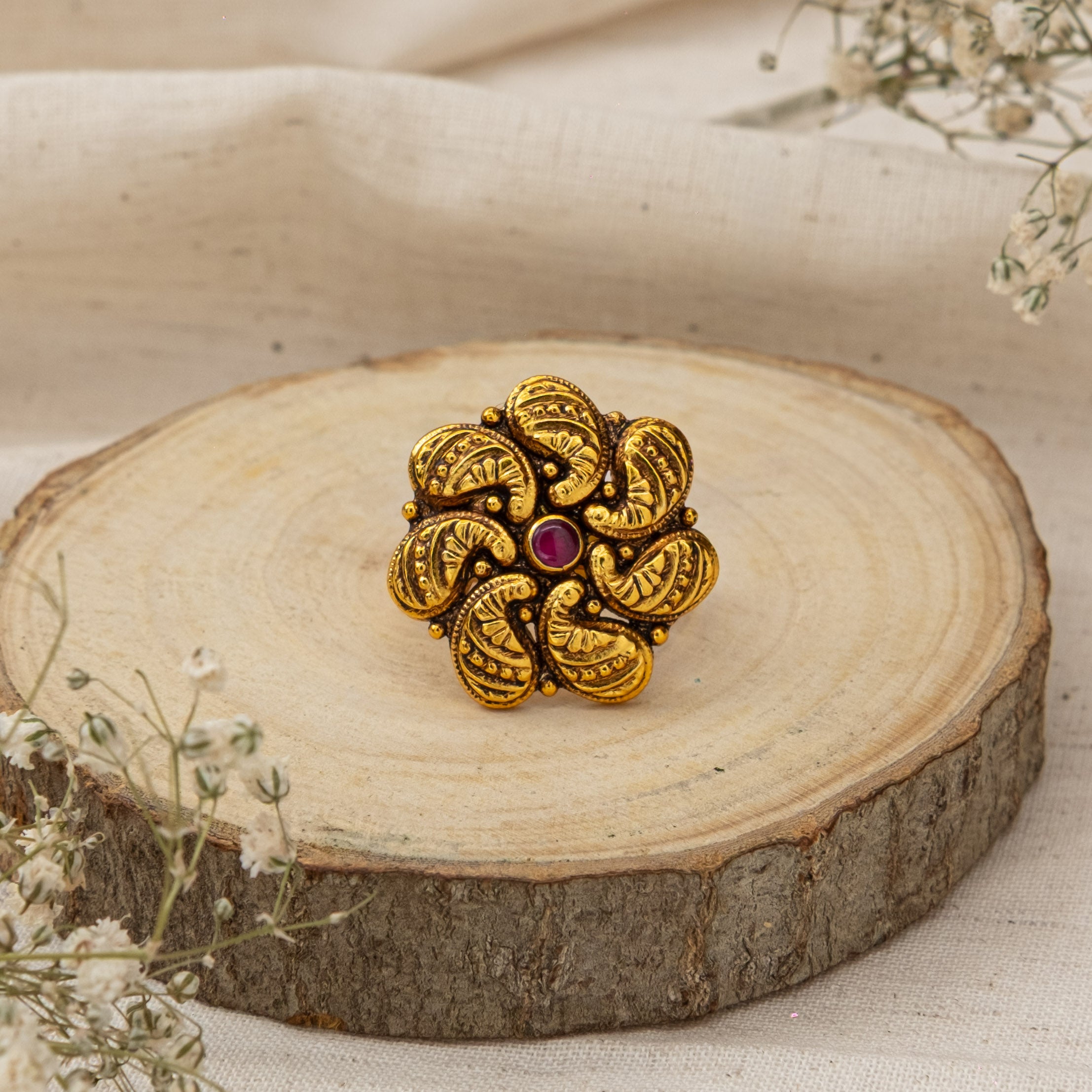 Samyukta Nakaas Ring