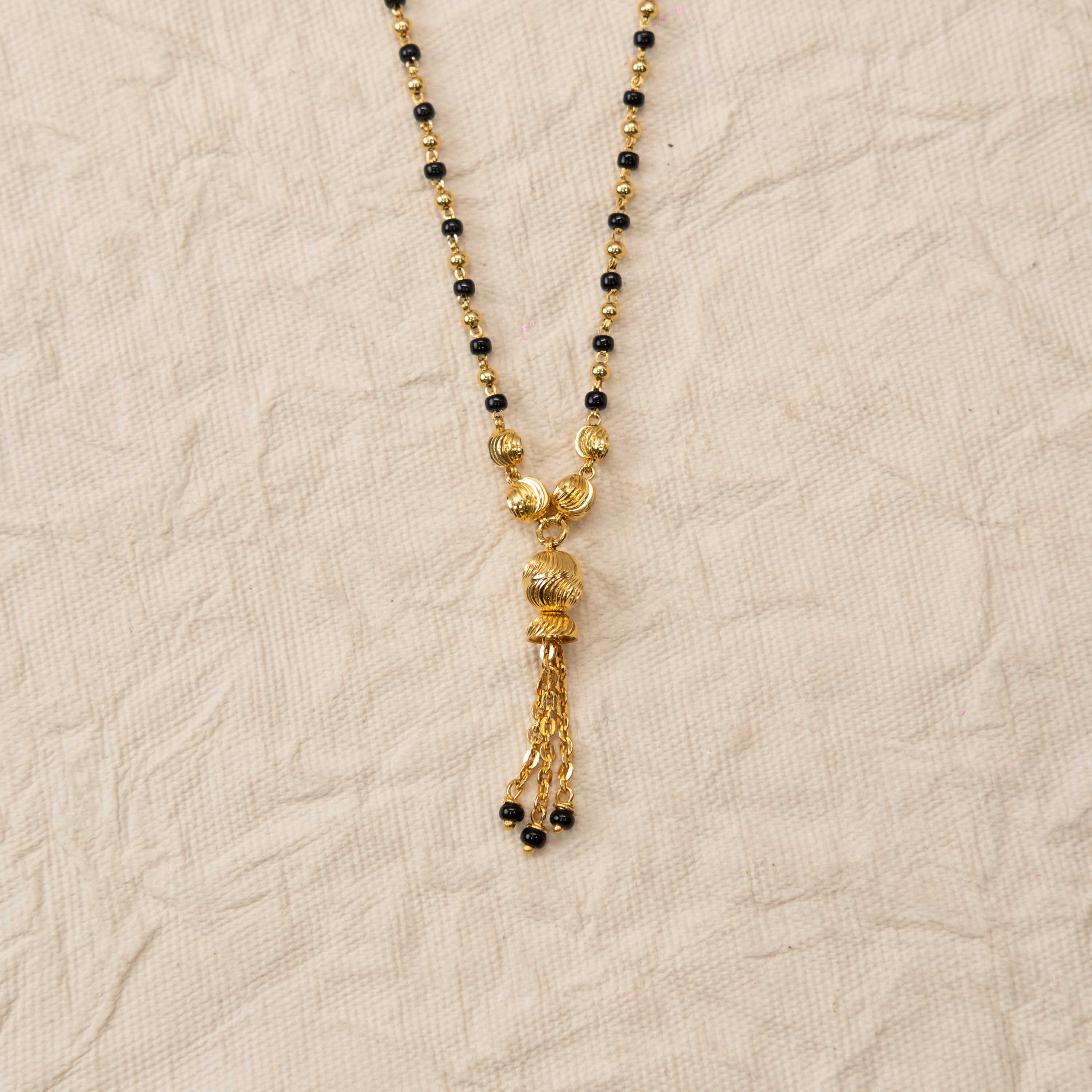 Shravika Nakaas Mangalsutra