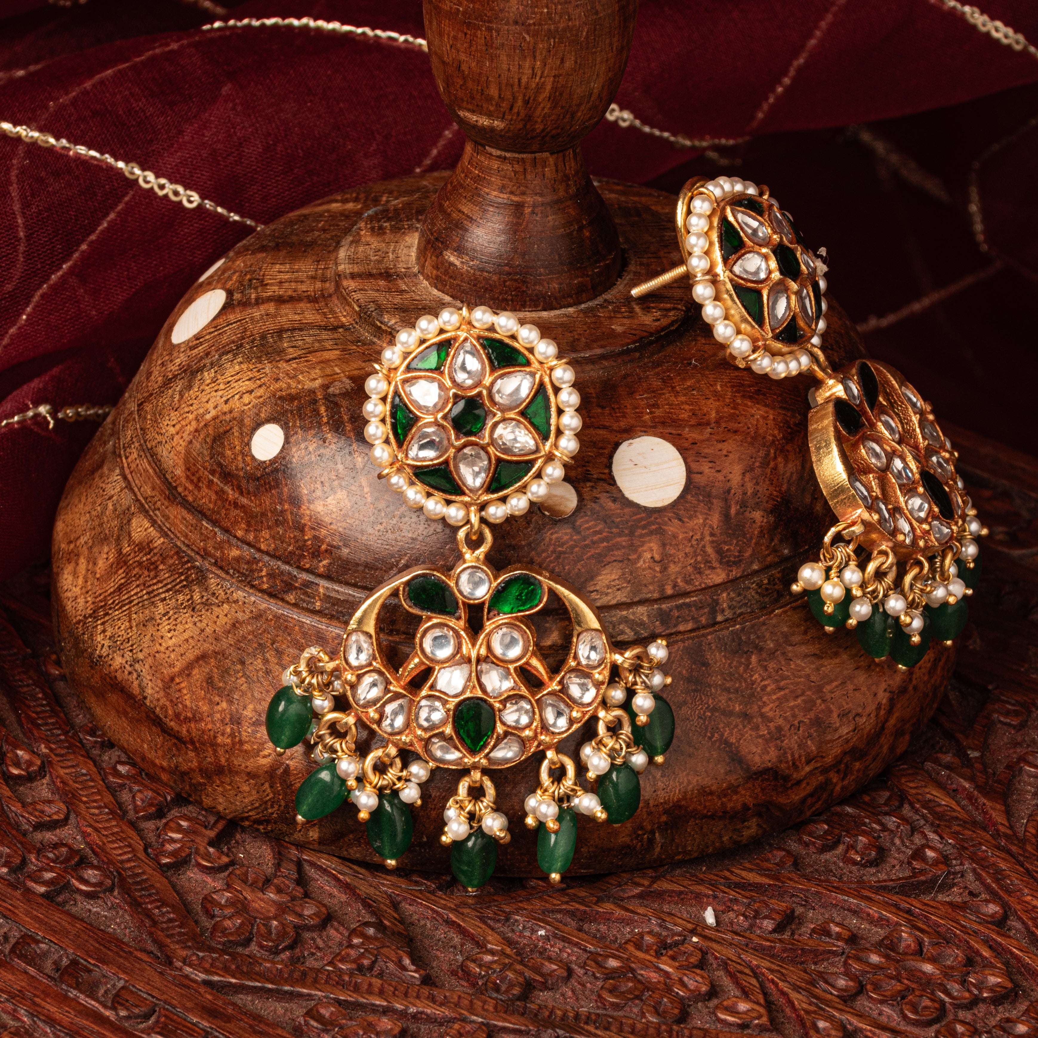 Taru Kundan Hangings