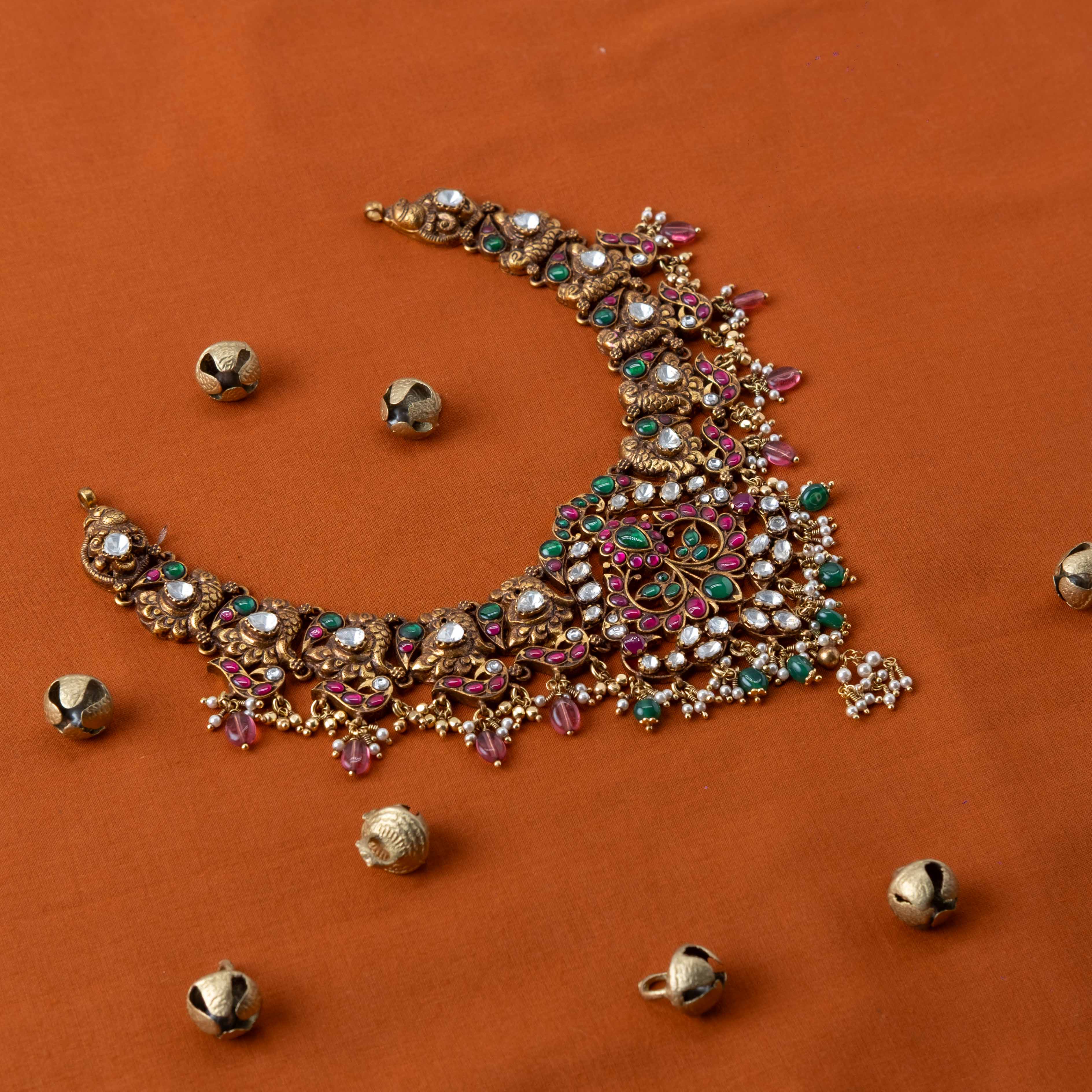 Charulekha Nakaas Necklacs