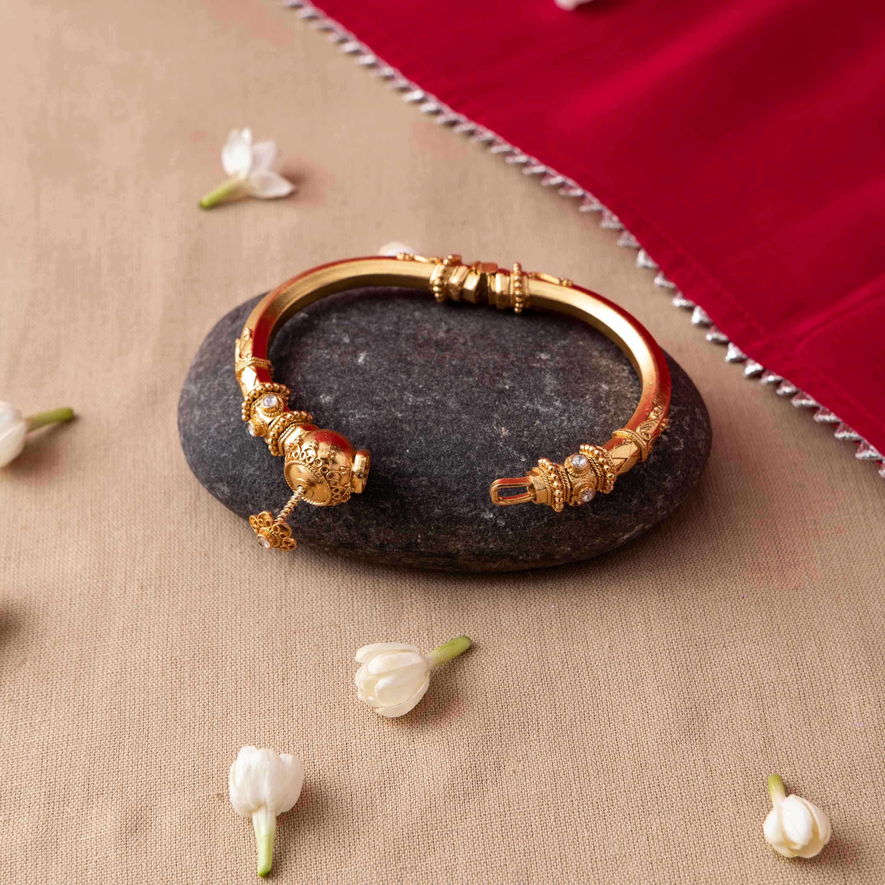 Kaumudi Polki Kada (Single Piece)
