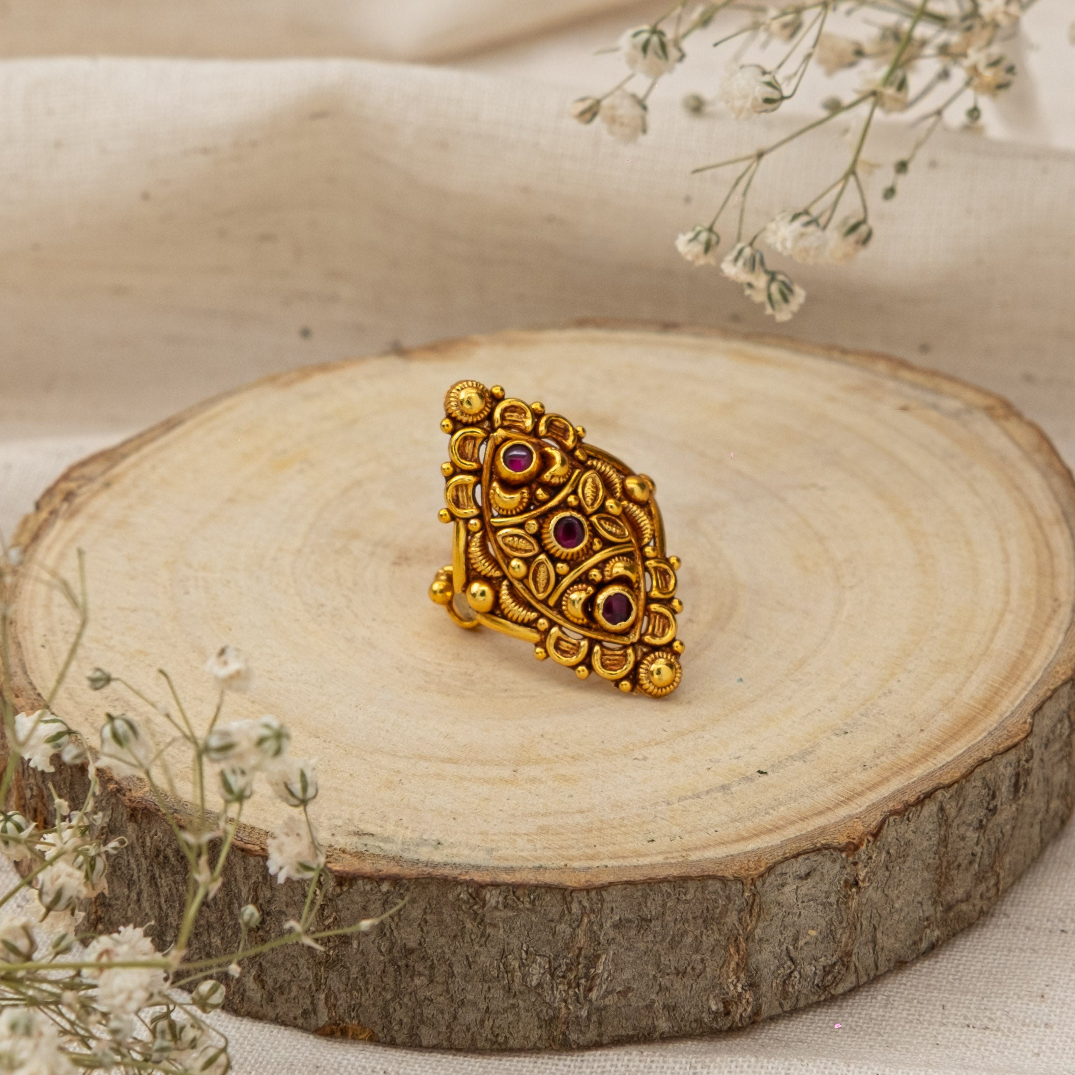 Charulata Nakaas Ring
