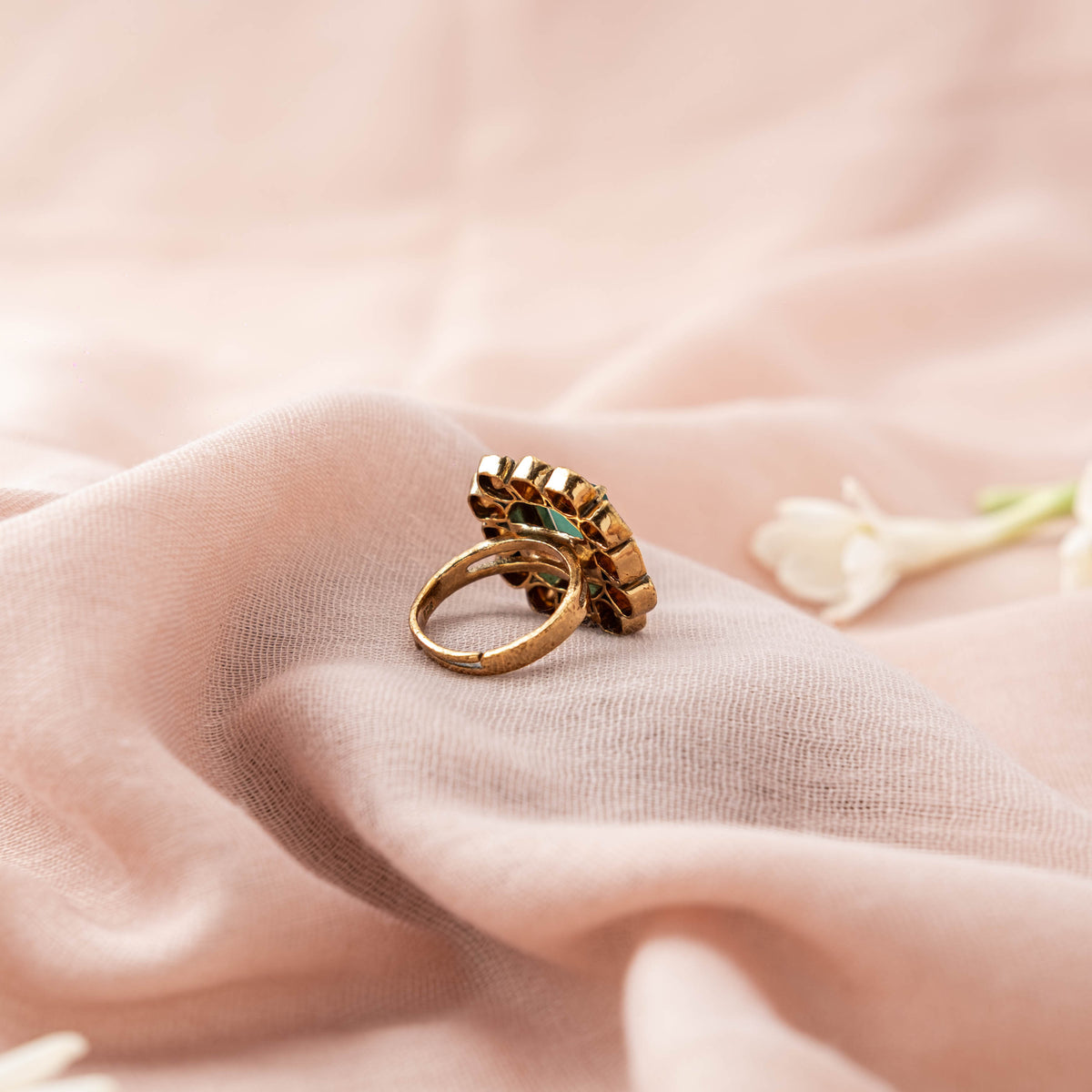 Polki petal border and open adjustable band of the square Victorian ring in 925 silver