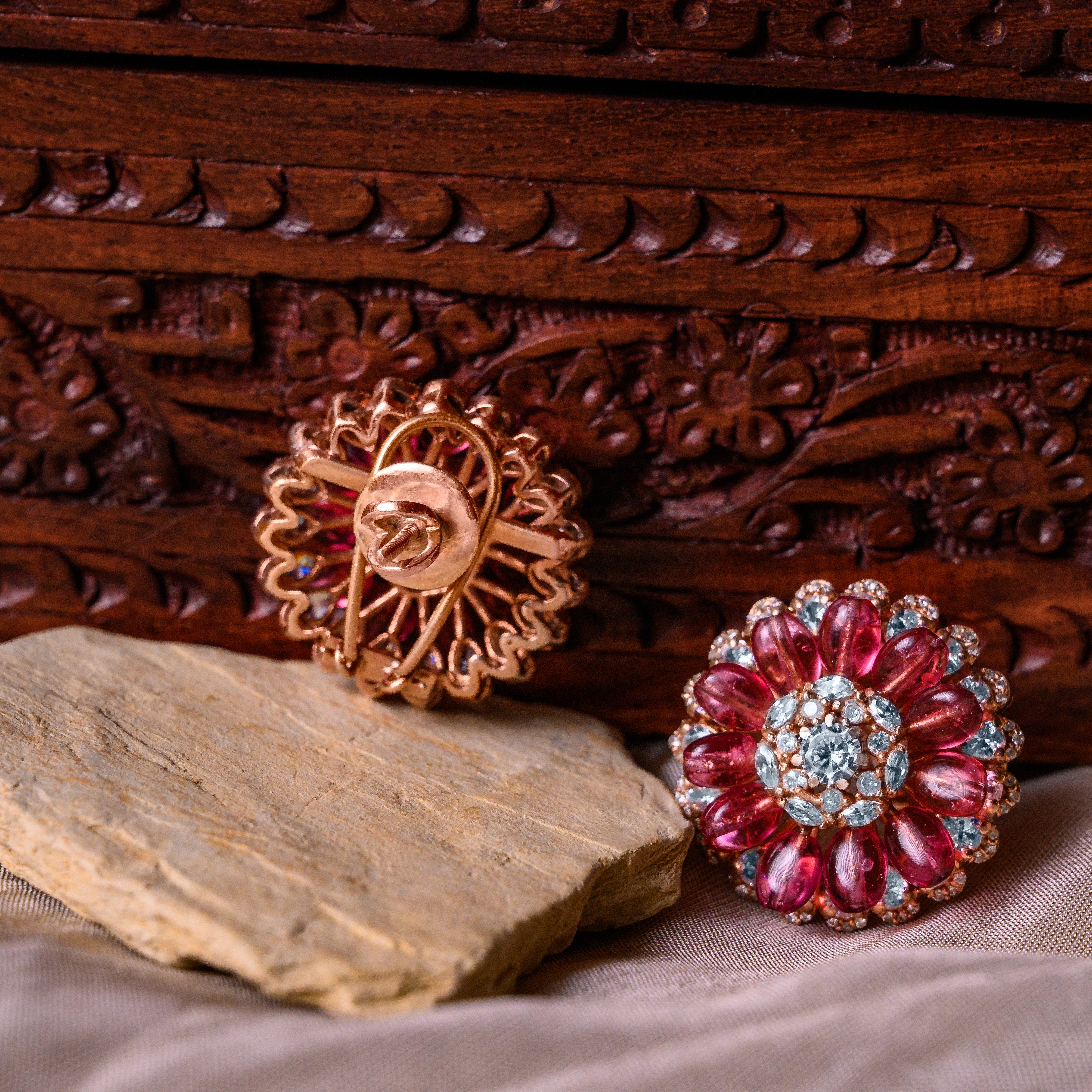 Vesper Polki pendant set back view with secure screw clip closur