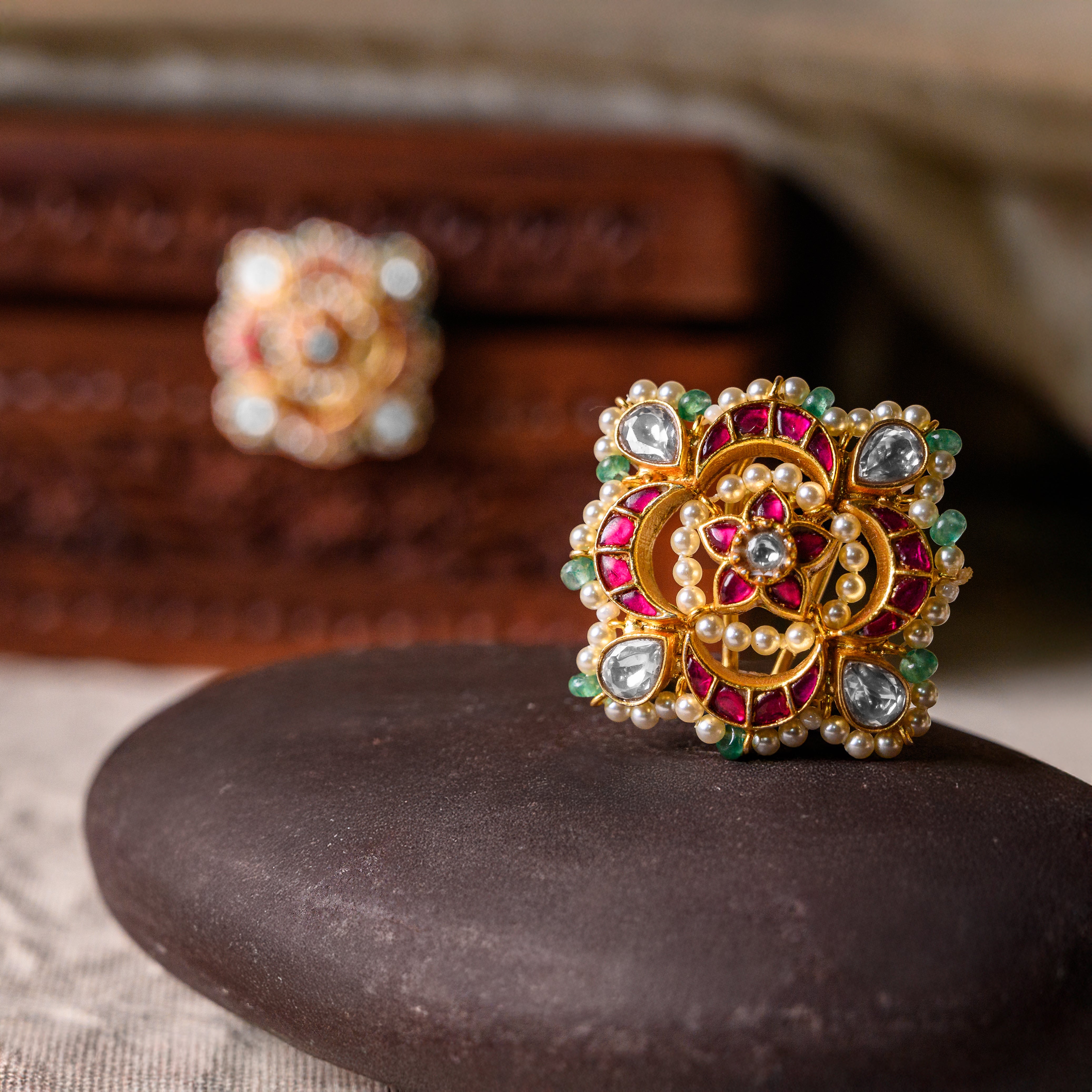 Single Rashika Kundan stud showcasing detailed craftsmanship