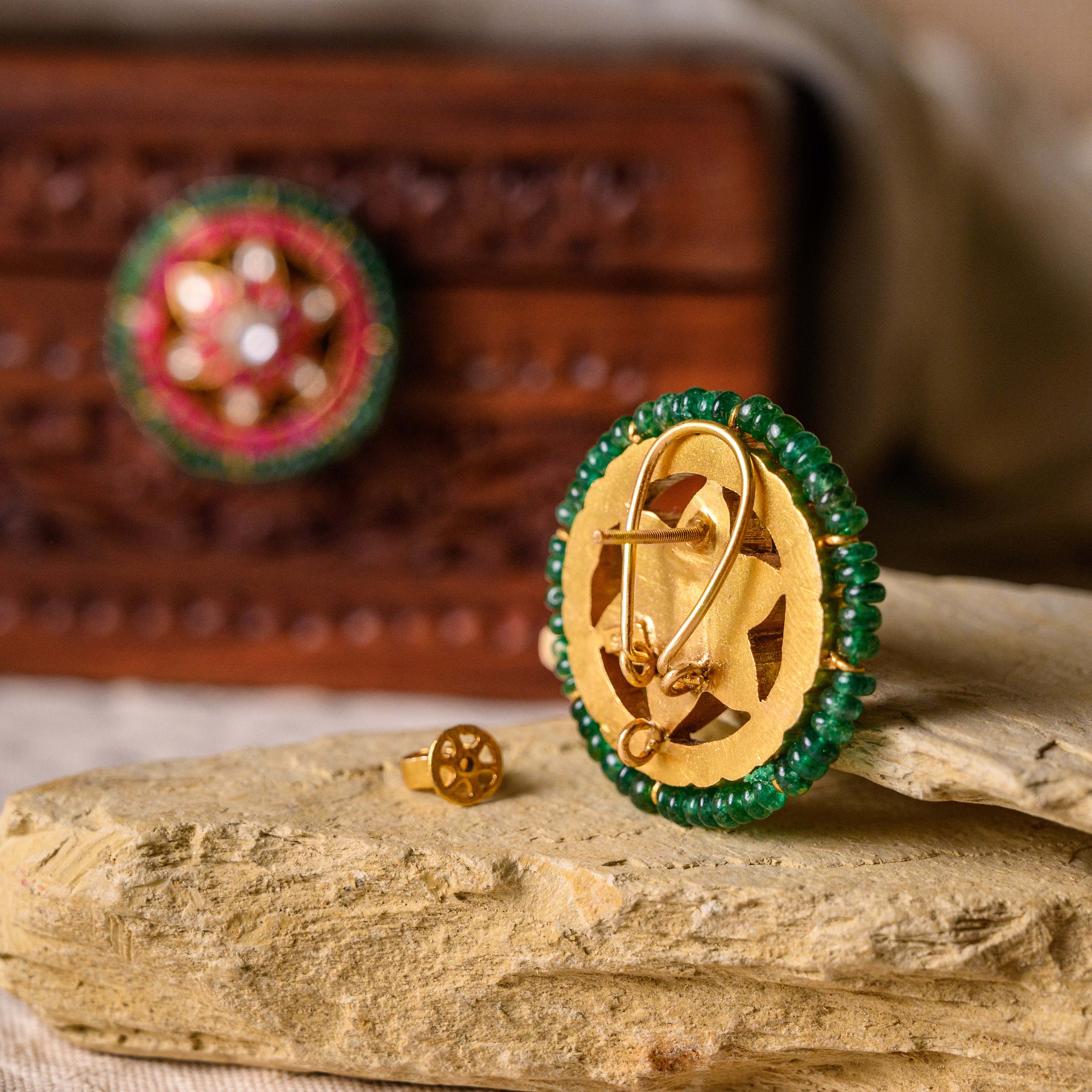 Vishvani Kundan Studs