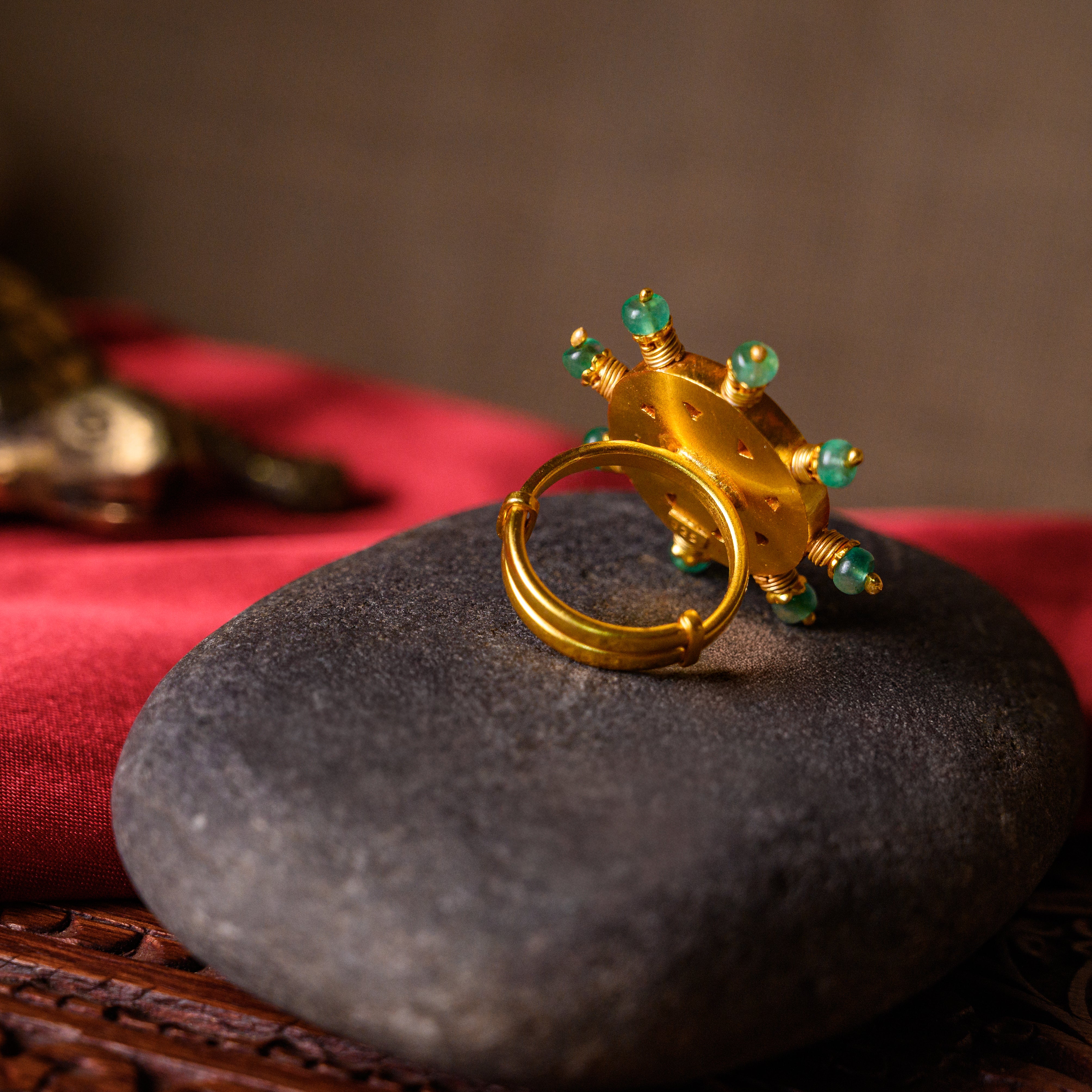 Vidhatri Kundan Ring