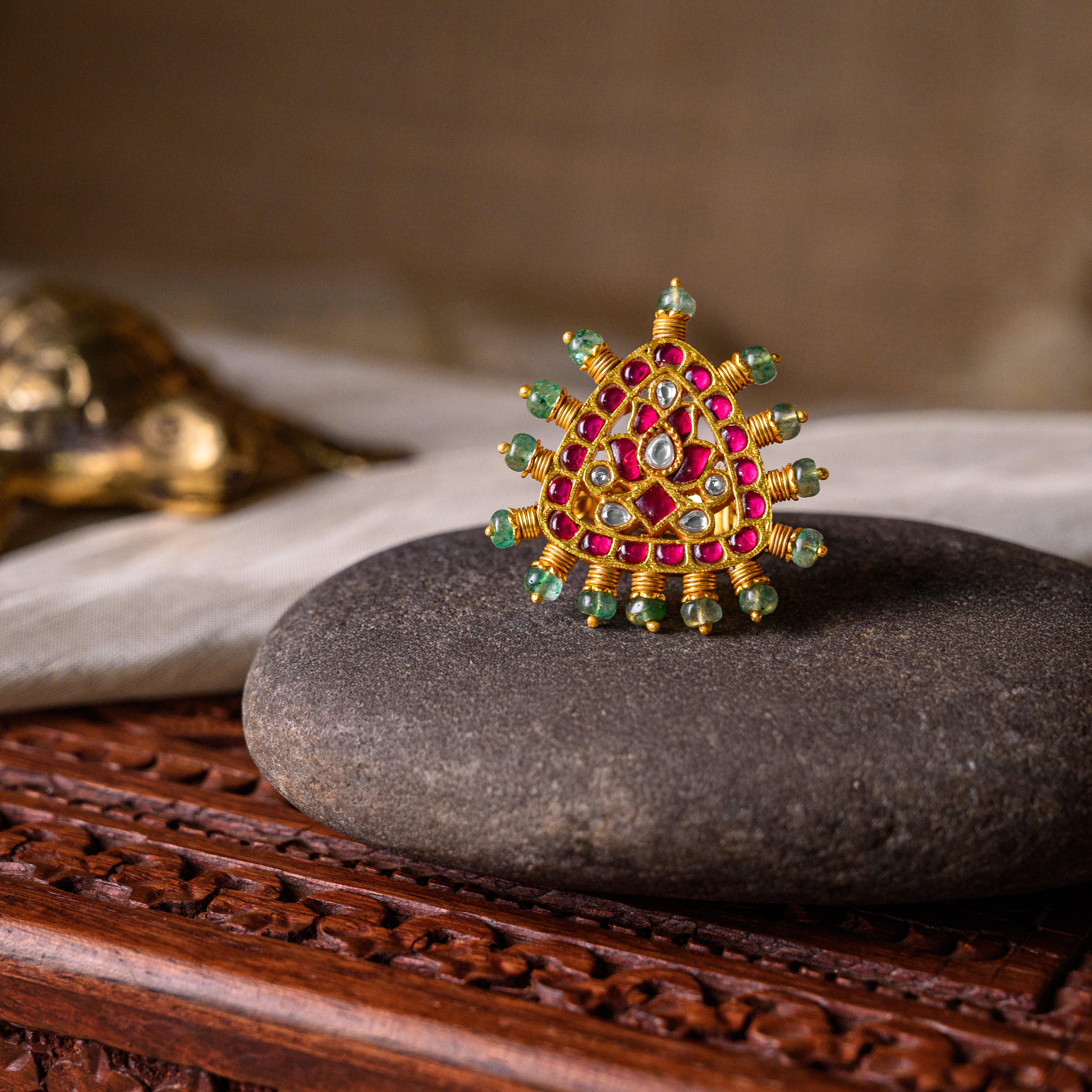 Ratna Kundan Ring