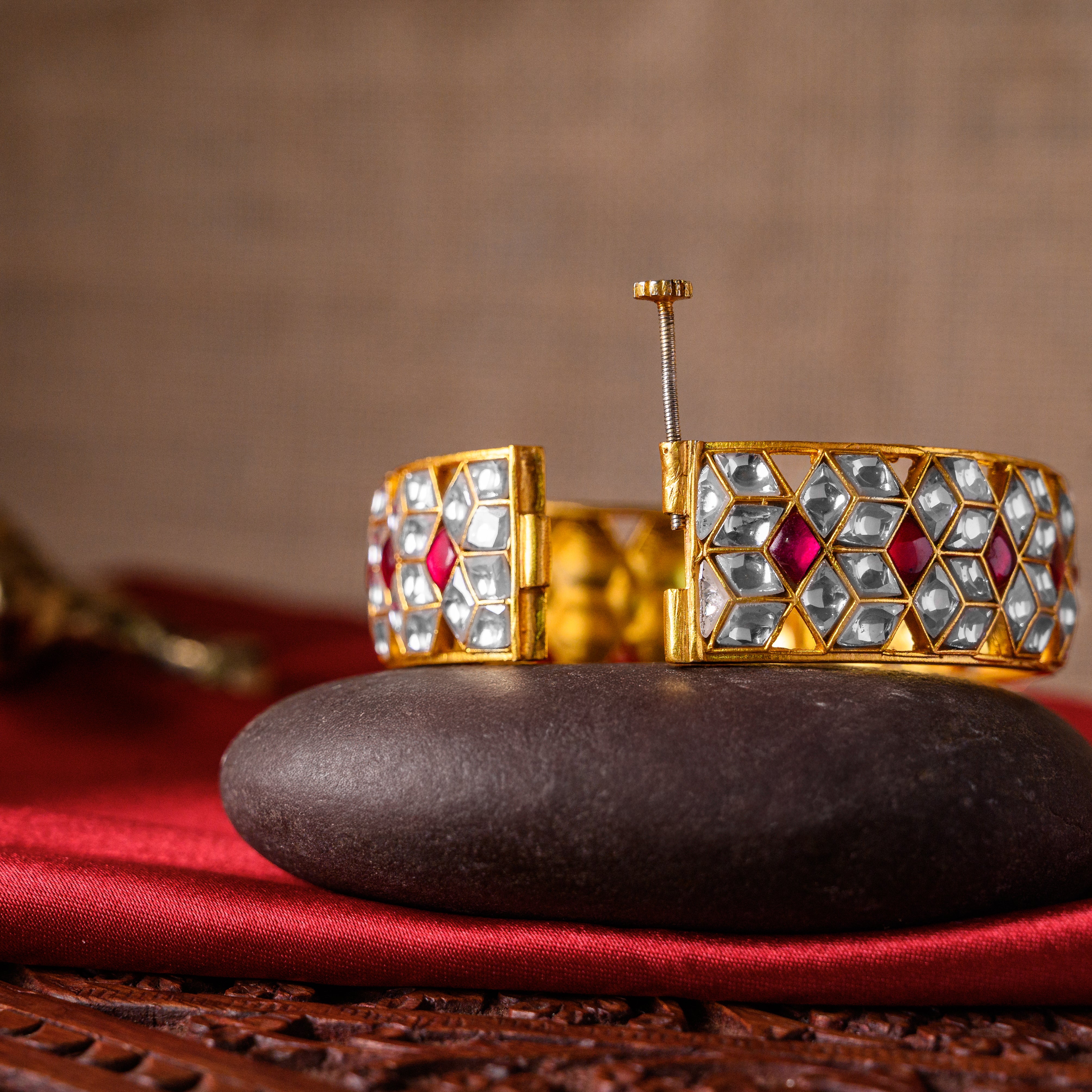 Rati Kundan Bangle