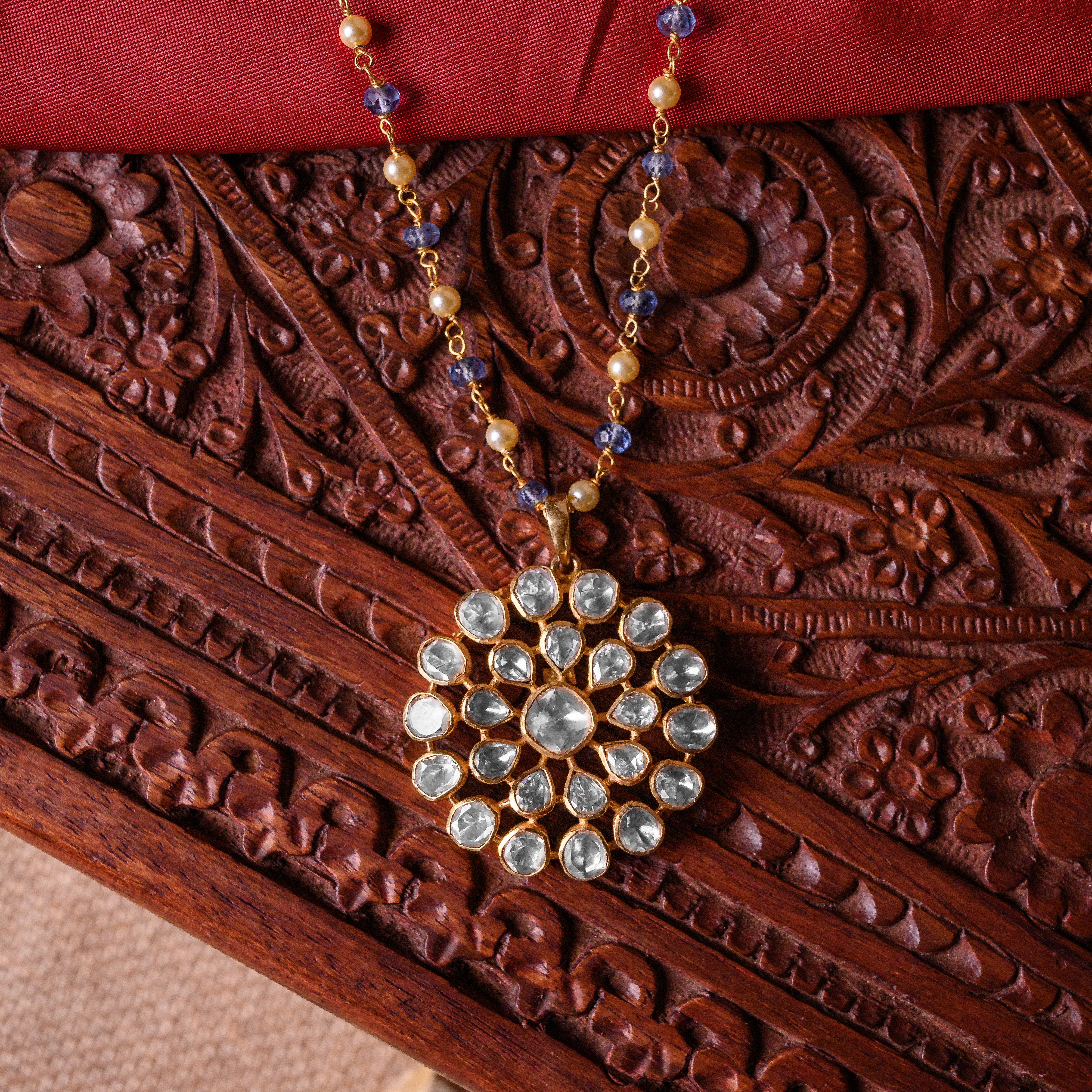 Lumiere Polki Pendant Set