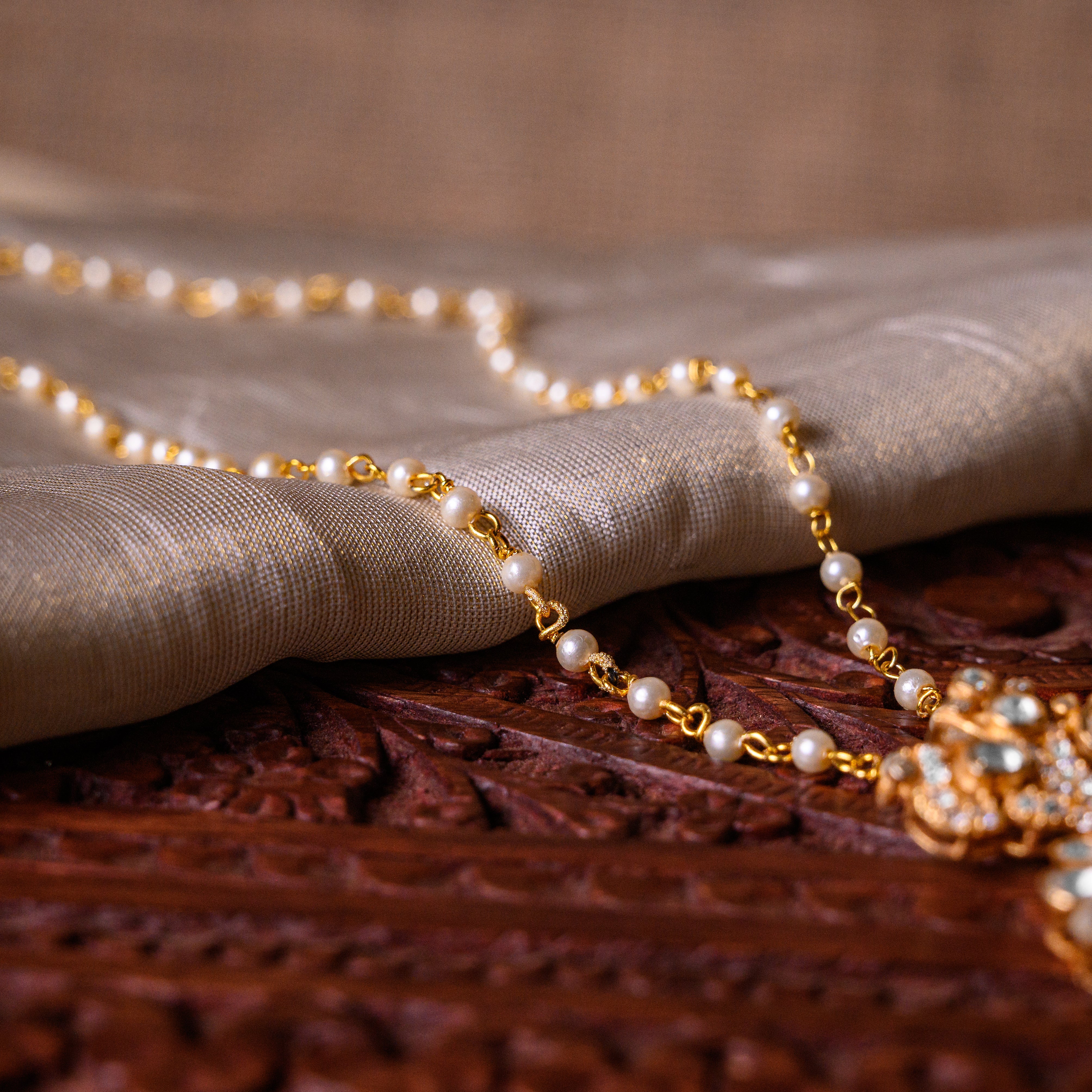 Swarnika Polki Pendant Set