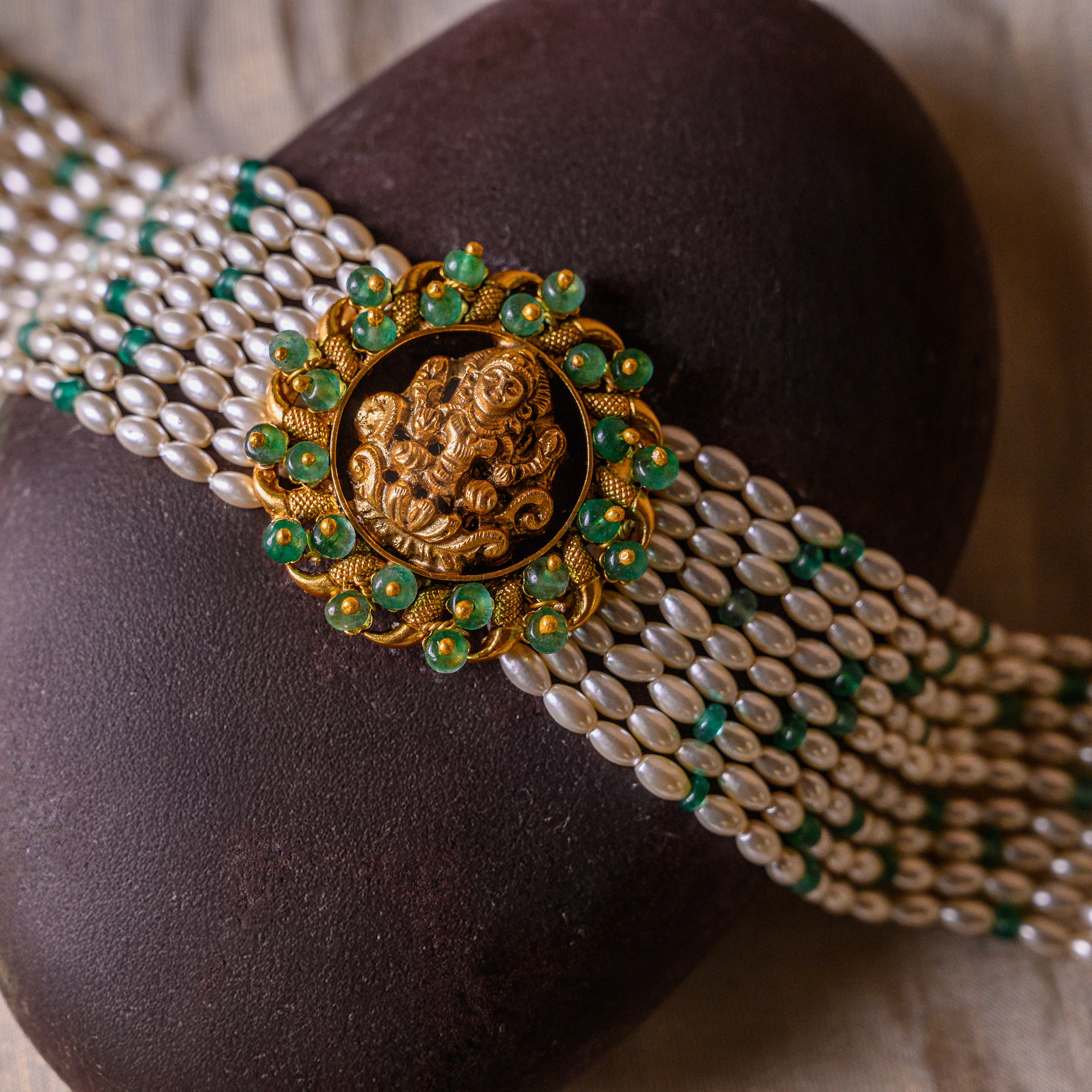 Shreevaali Nakaas Choker