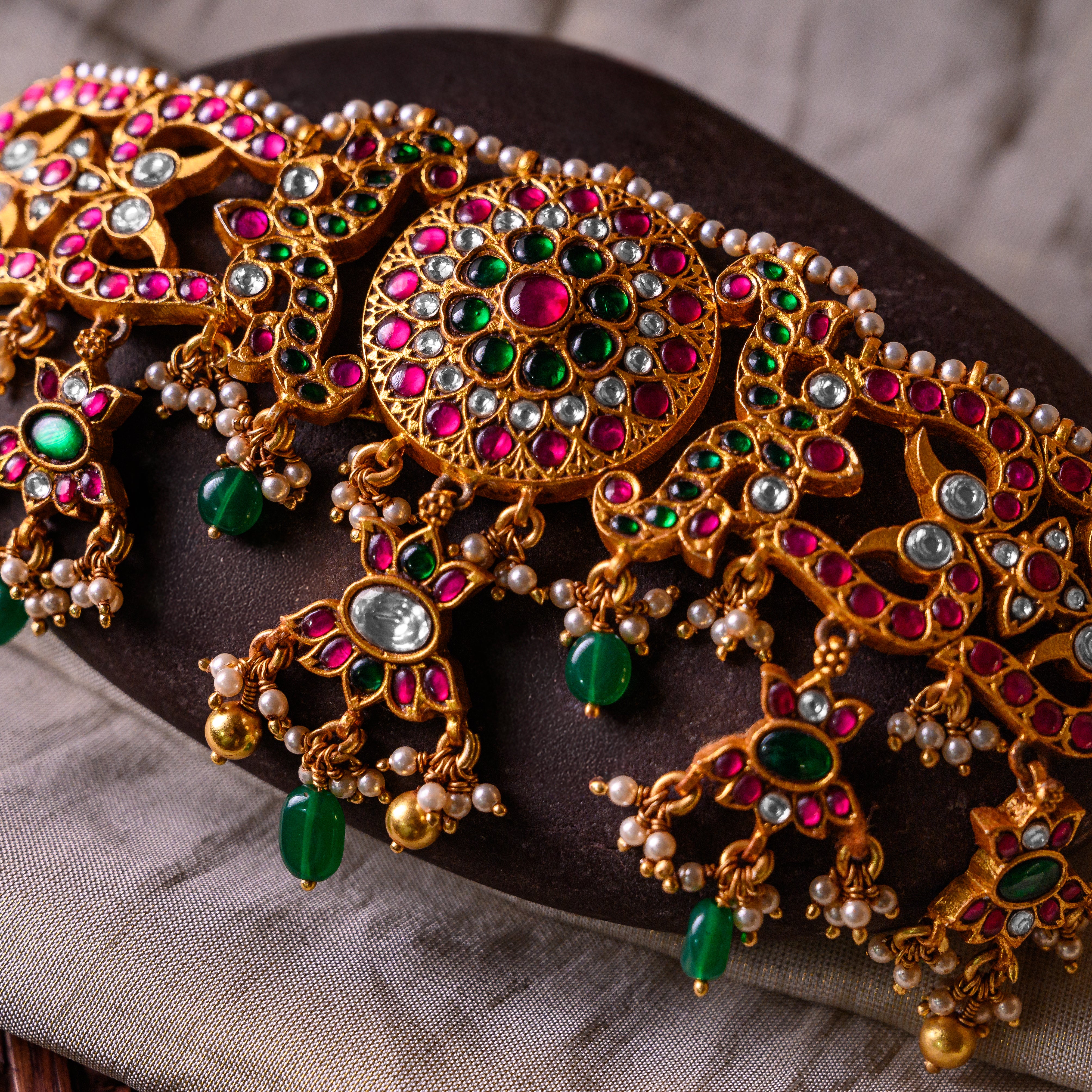 Amritika Kundan Choker