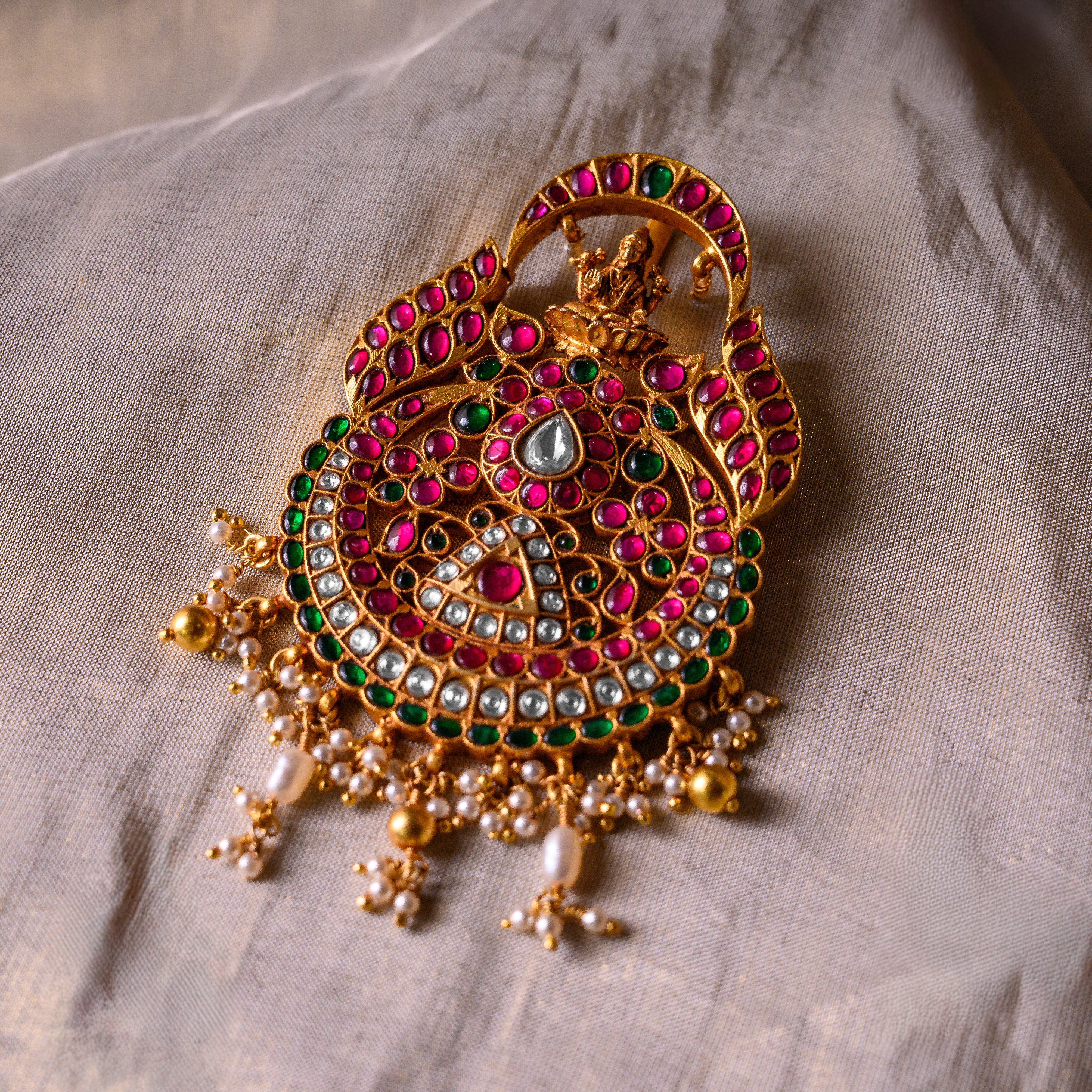 Vaishnavi Kundan Pendant