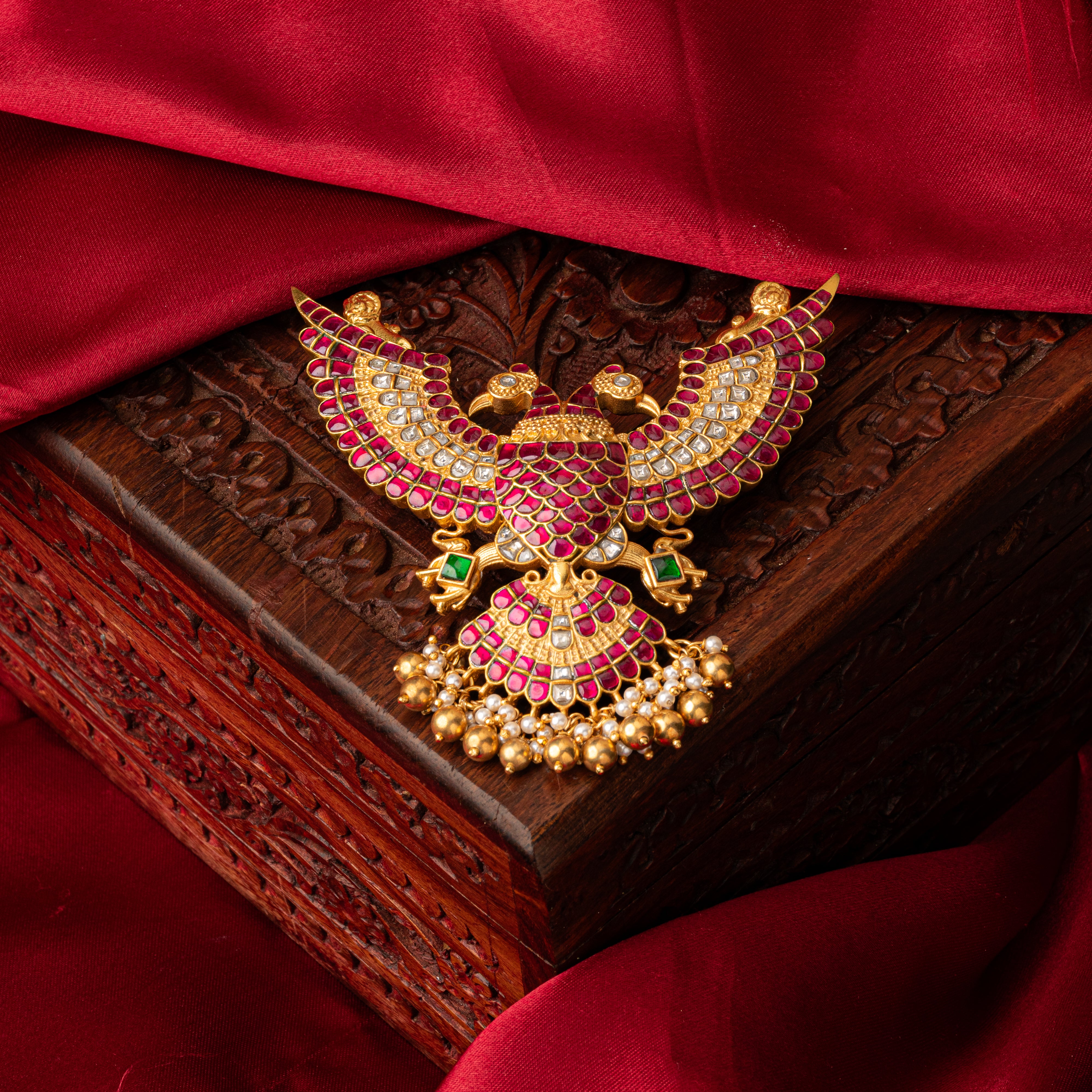 Garvika Kundan Pendant