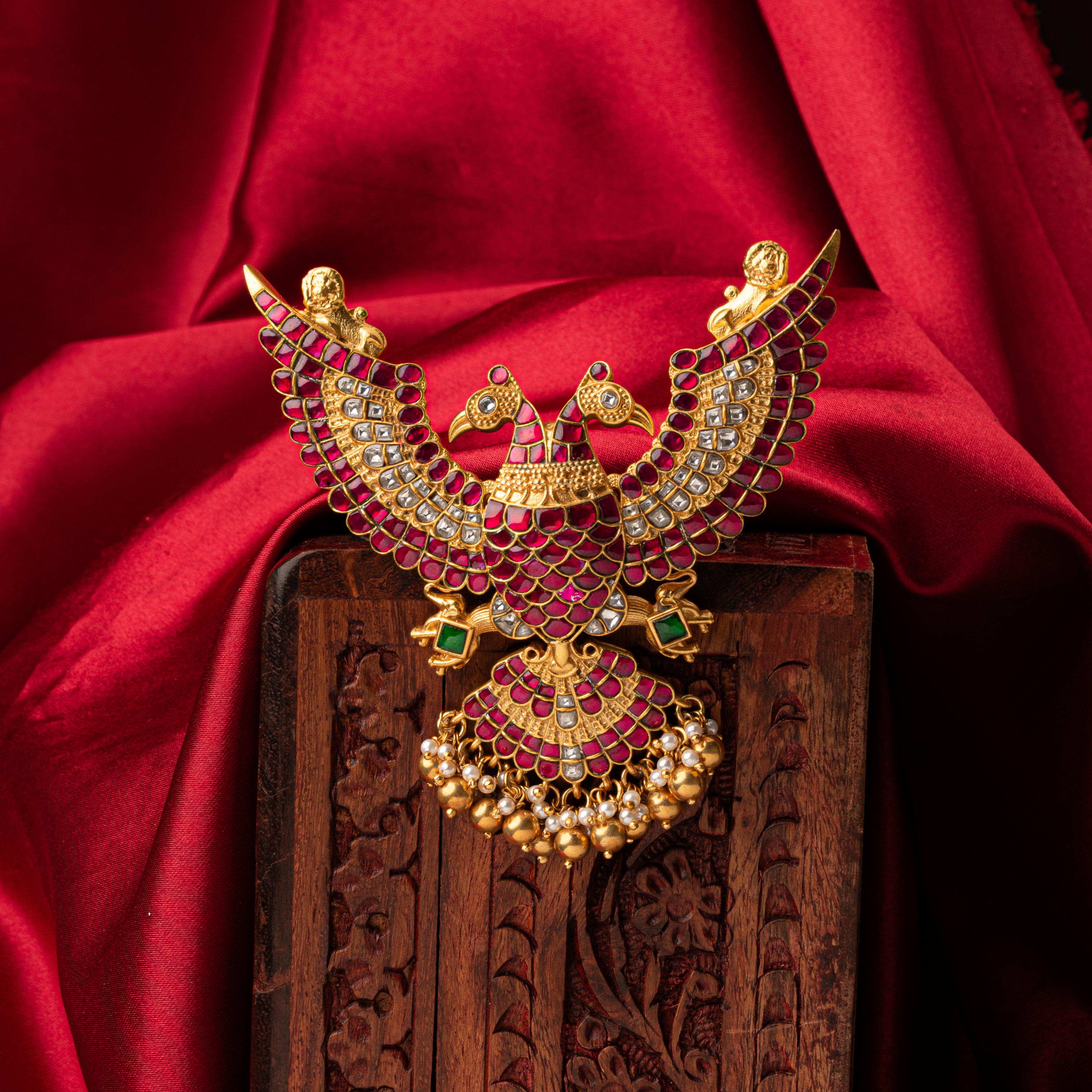 Garvika Kundan Pendant