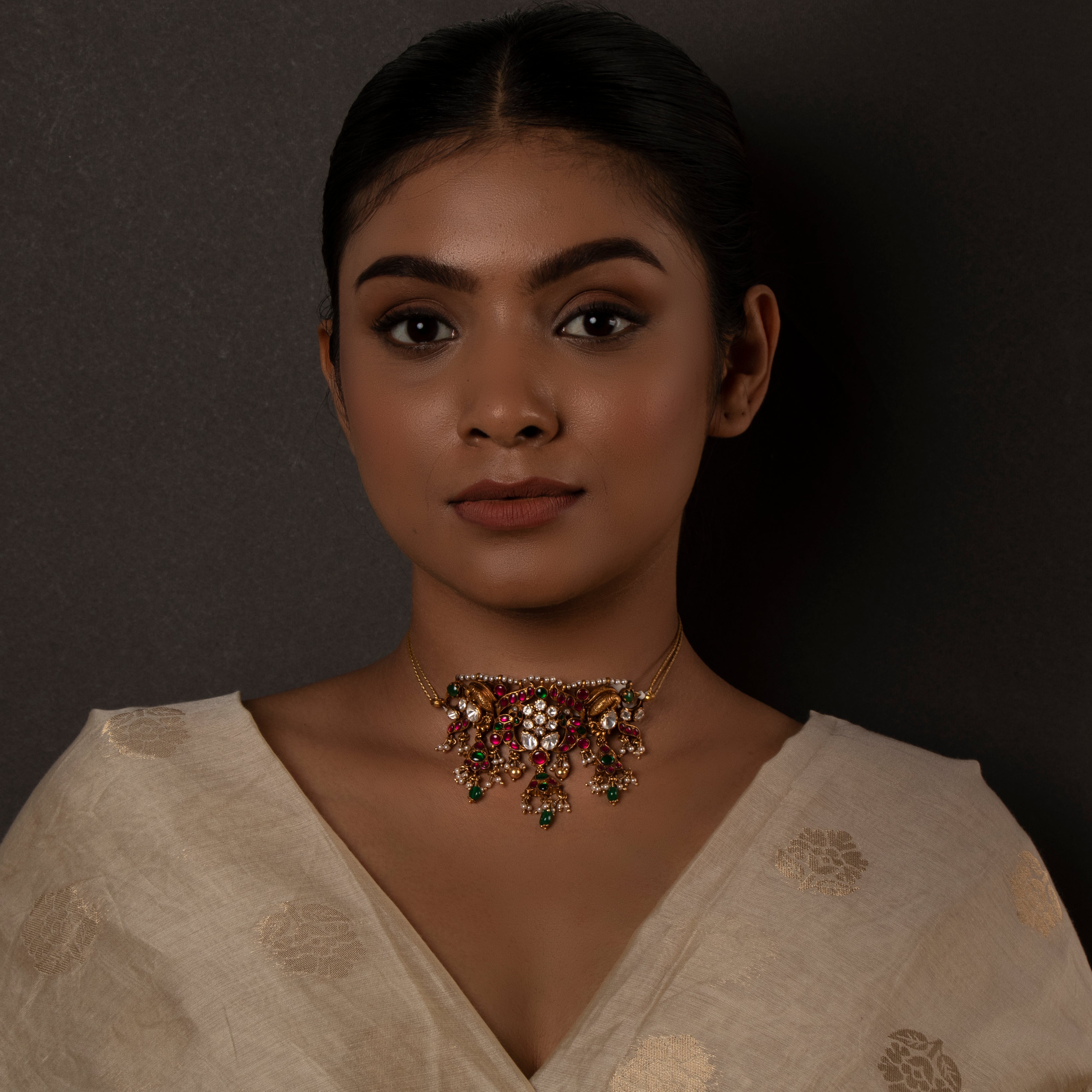 Ardita Nakaas Choker