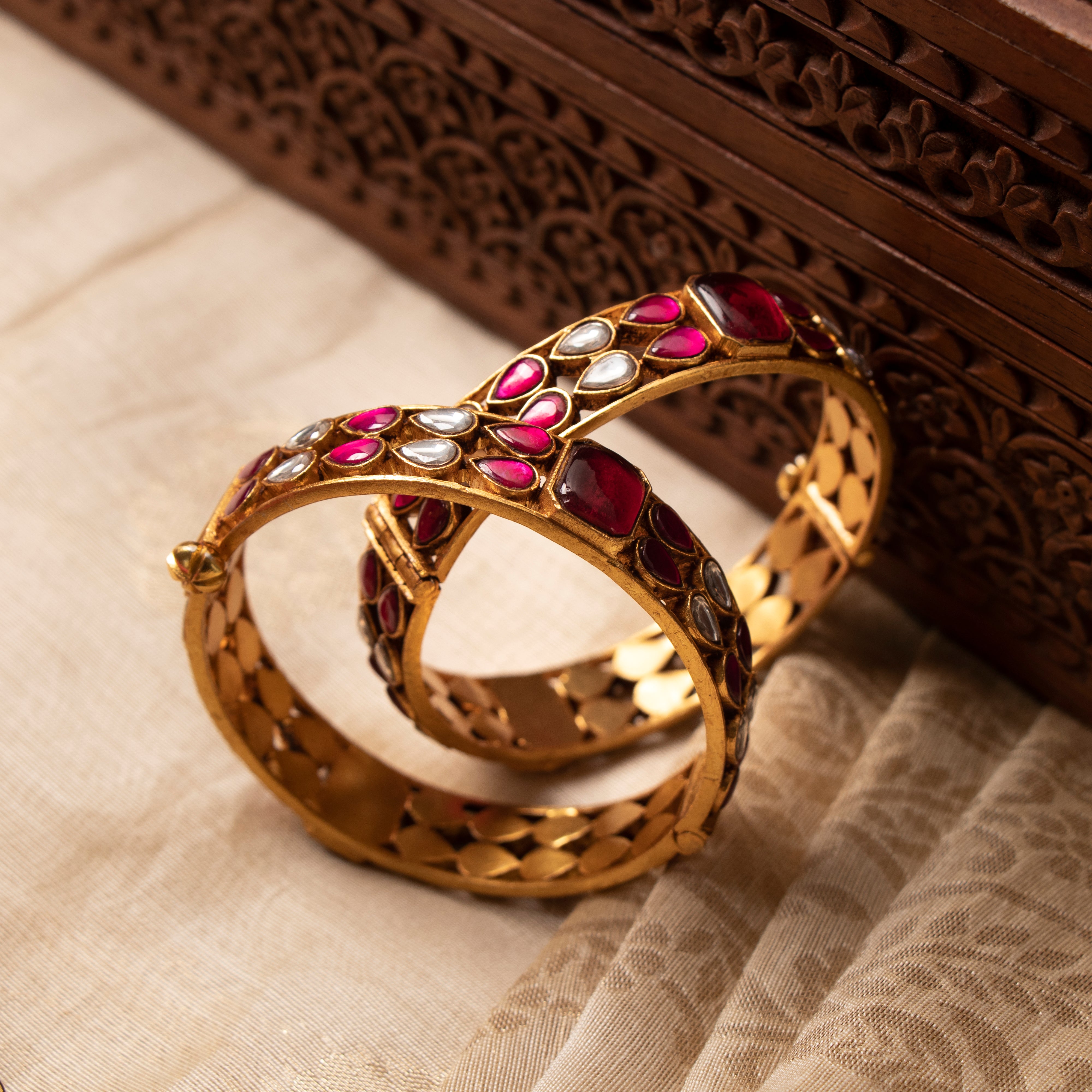 Manikarnika Bangle (Single piece)