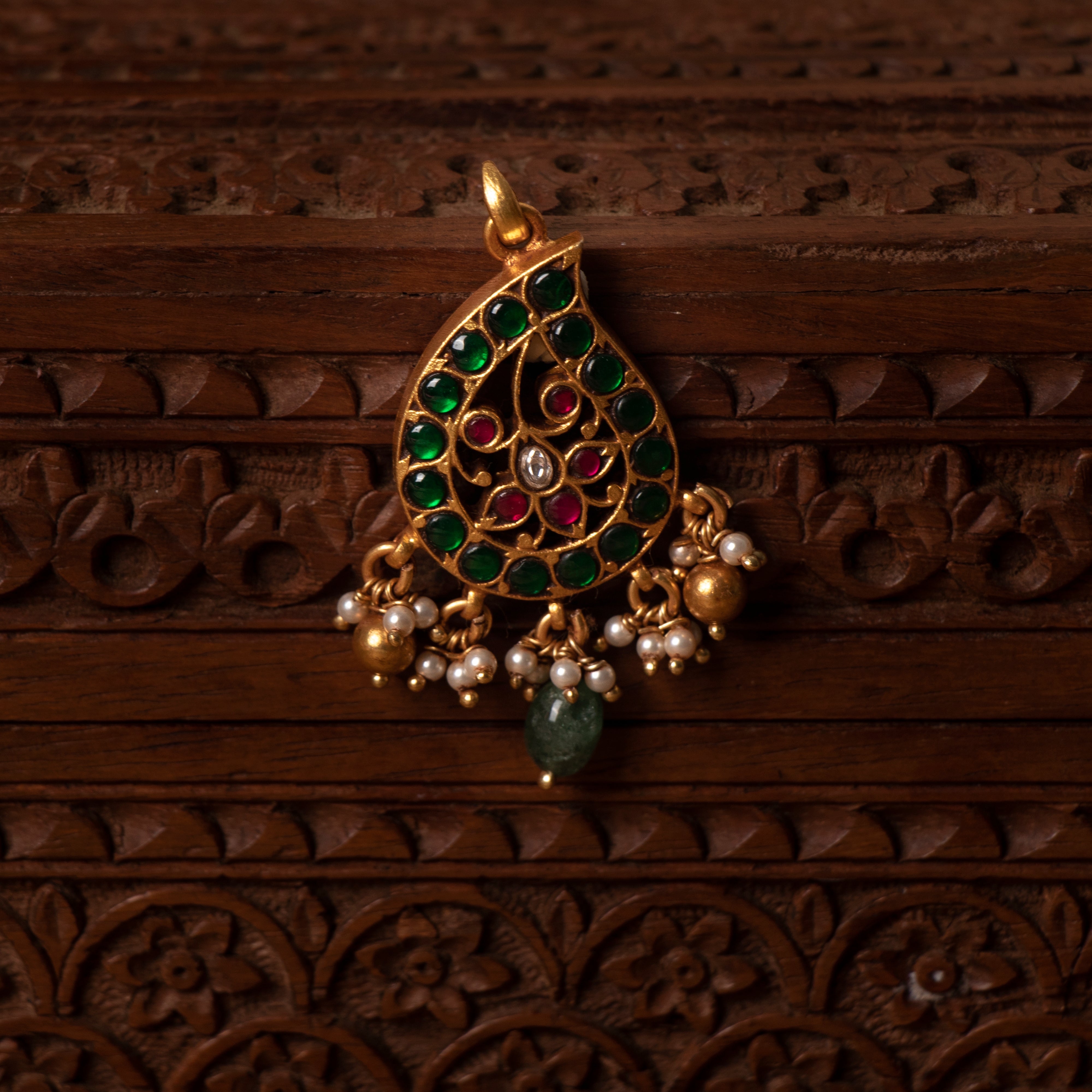 Verdant Mango Kundan Pendant