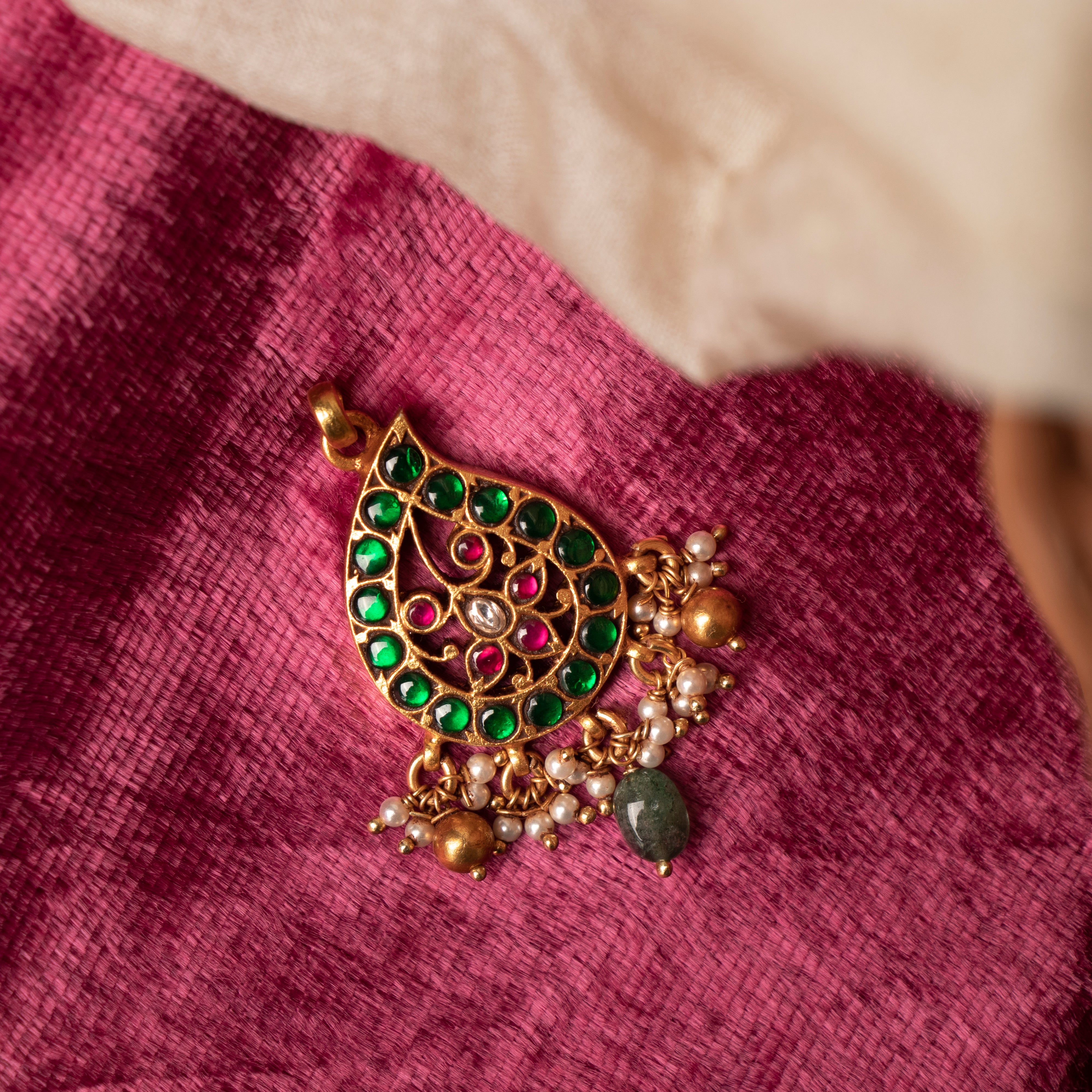 Verdant Mango Kundan Pendant