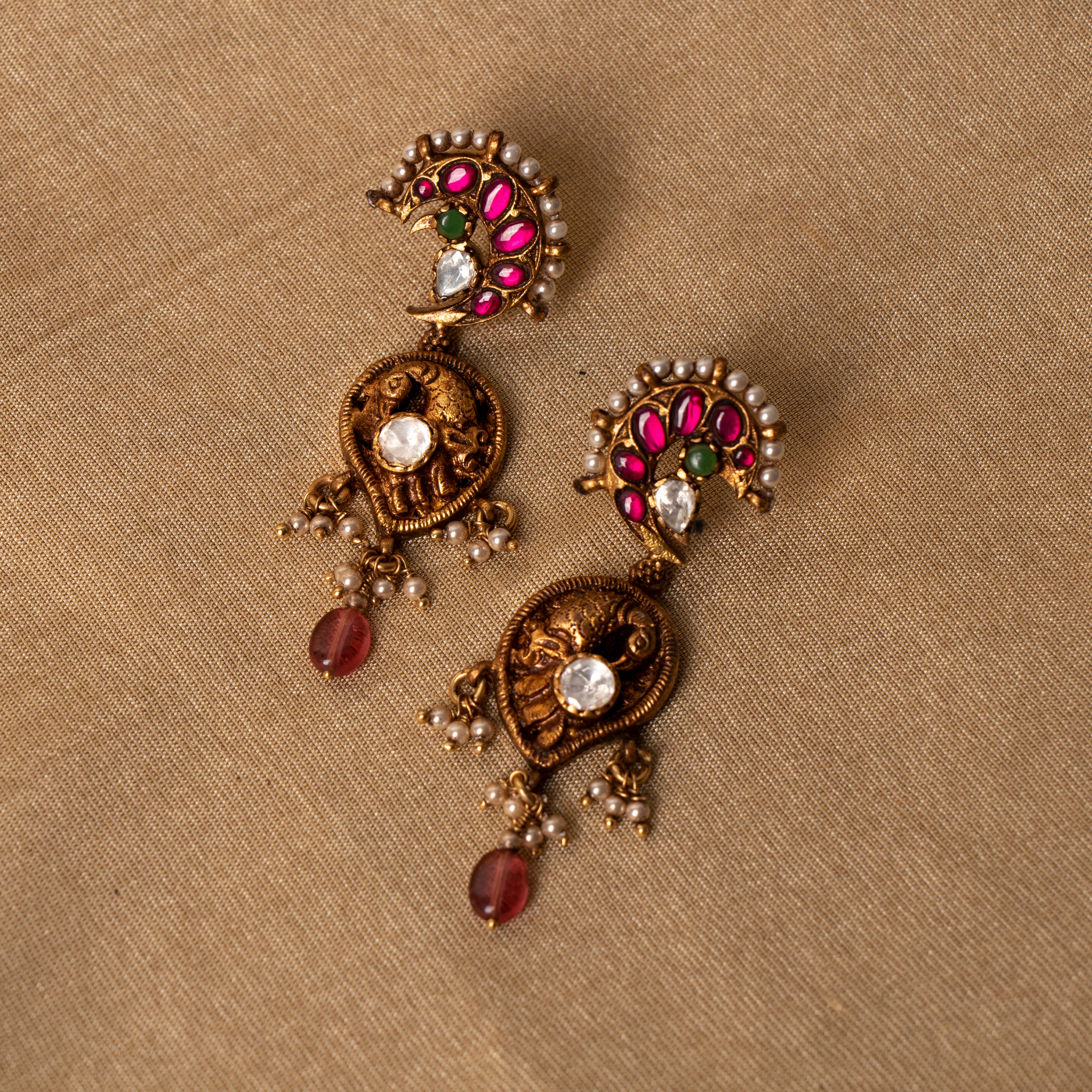 Nivrirti Nakaas Earrings