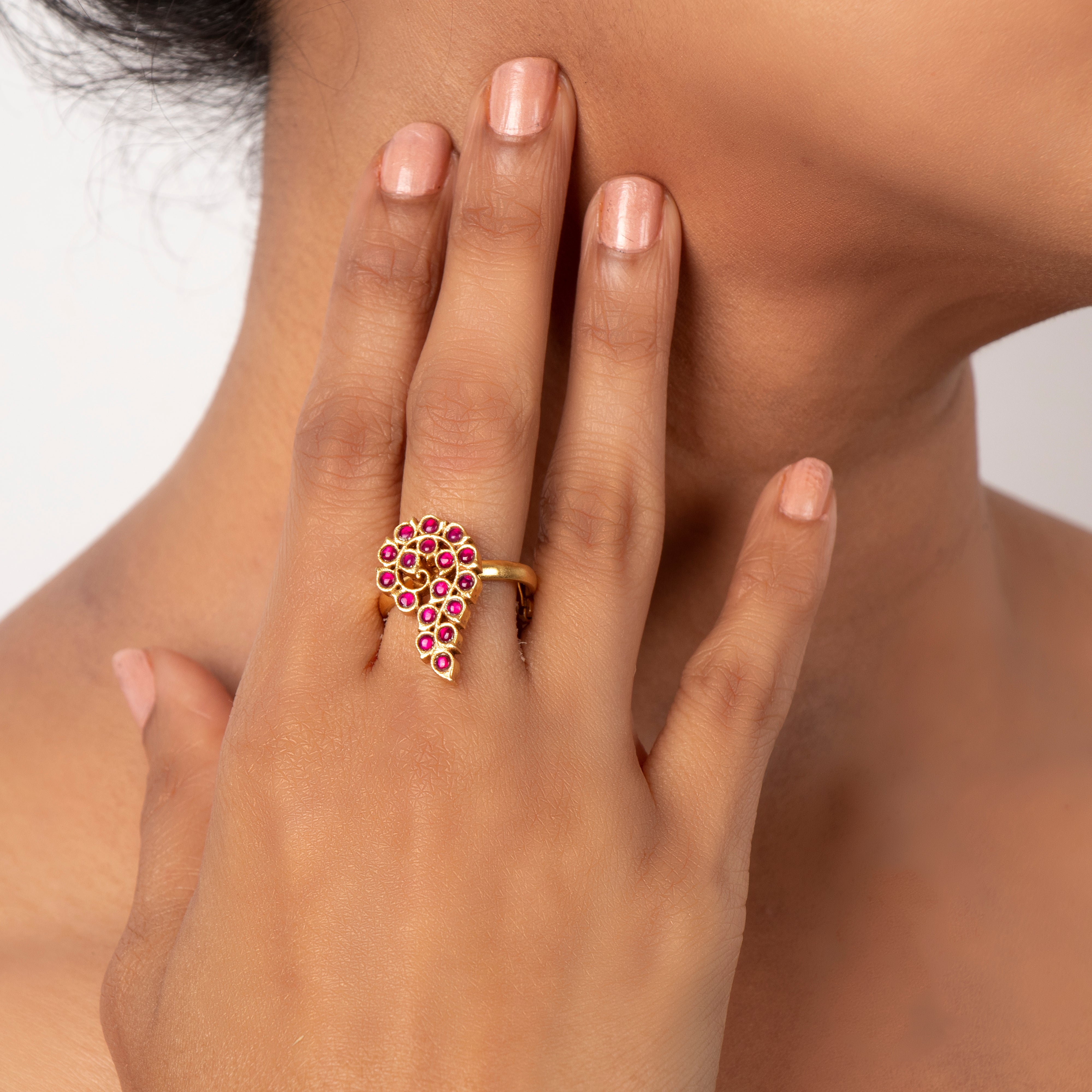 Royal Teardrop Kundan Ring