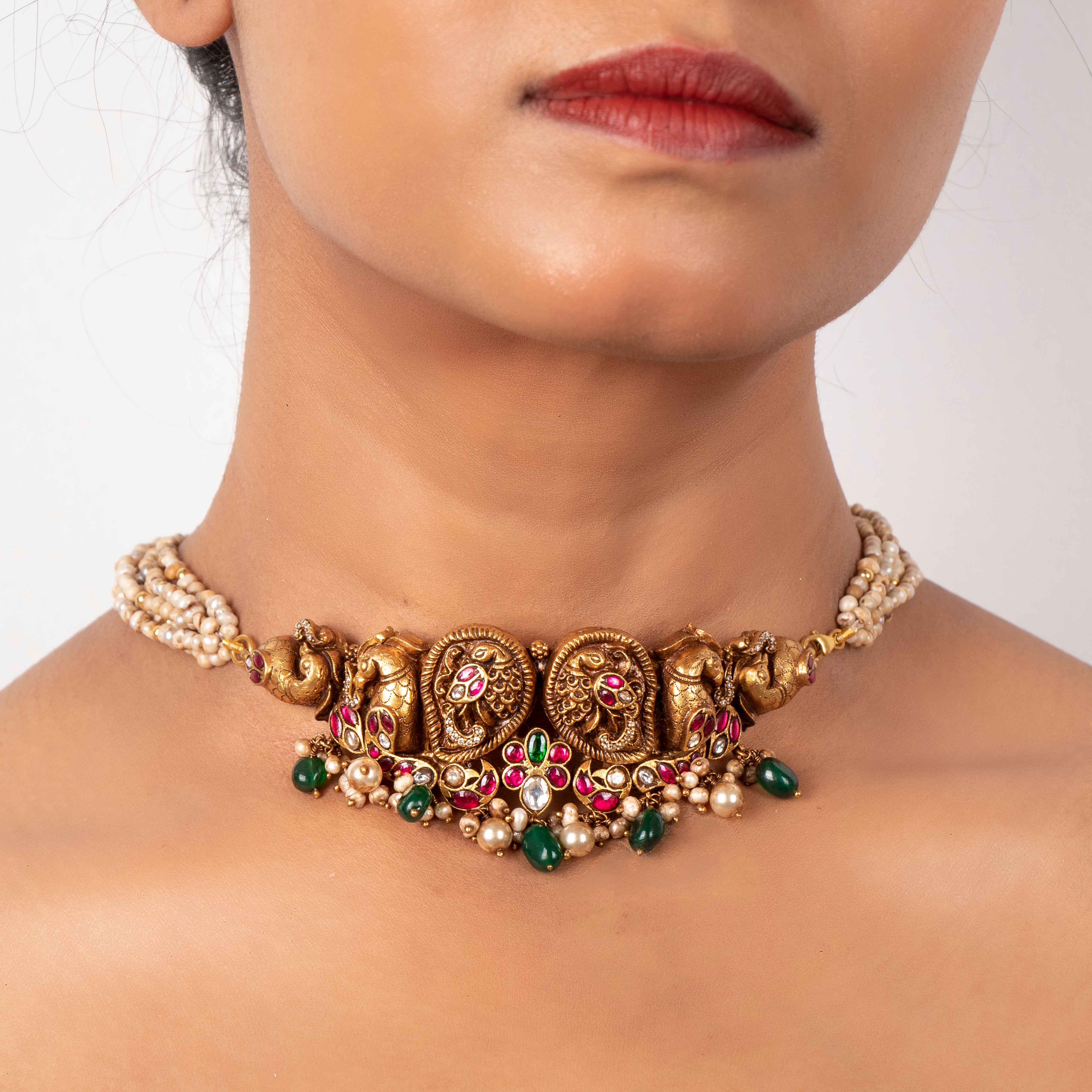 Ayini Nakaas Choker