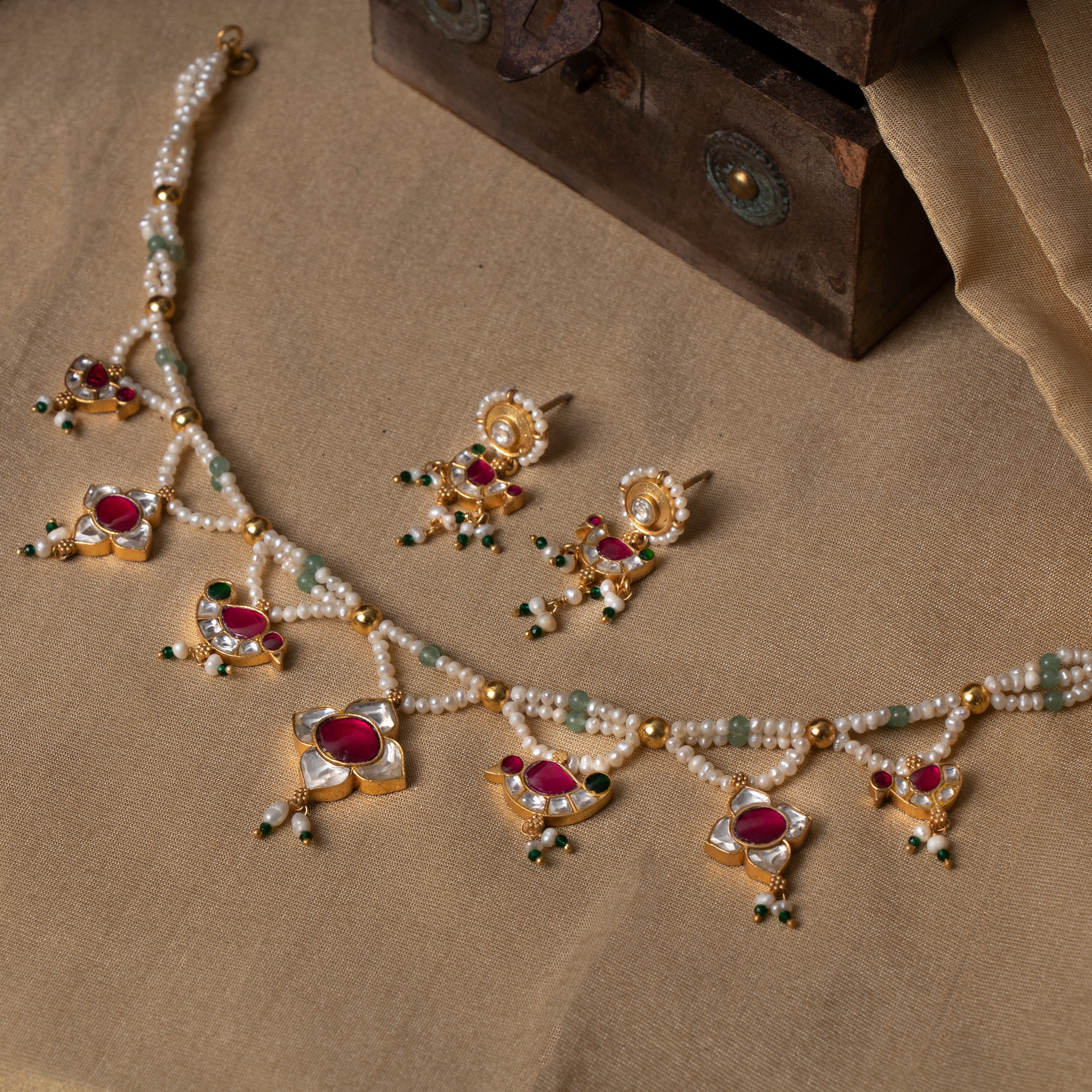 Aisha Kundan Necklace