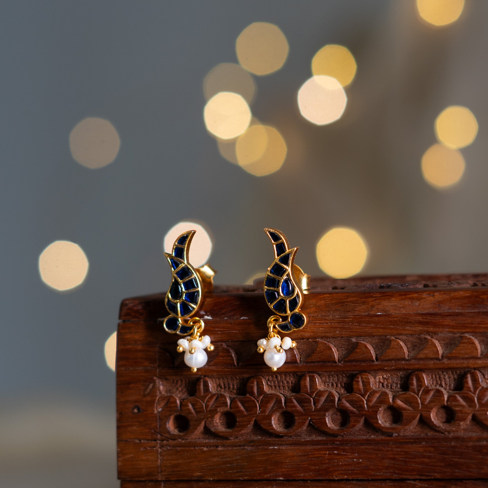 Laira Kundan Studs