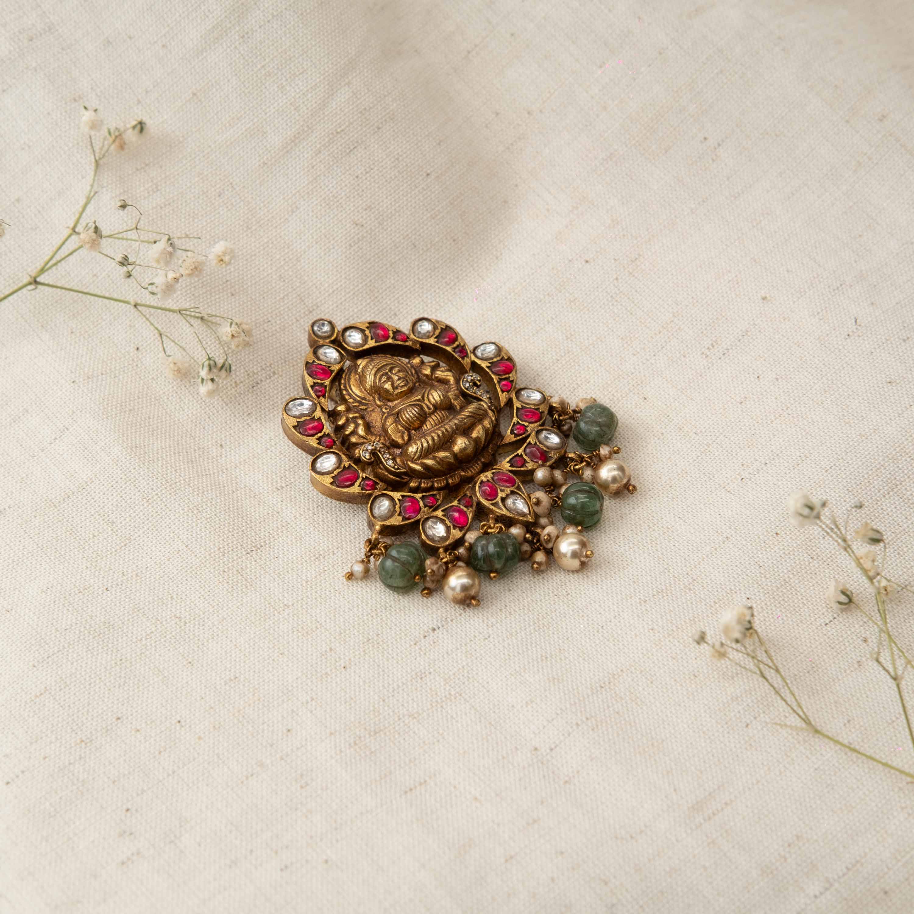 Muktashree Nakaas Pendant
